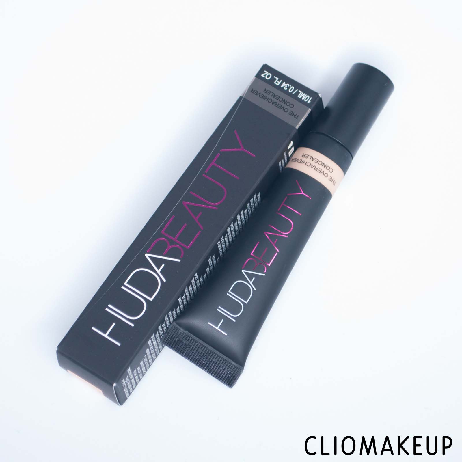 cliomakeup-recensione-correttore-huda-beauty-the-overachiever-concealer-4