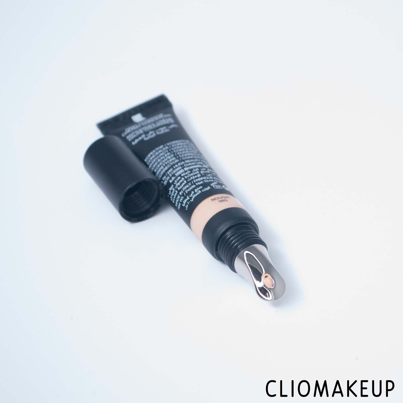 cliomakeup-recensione-correttore-huda-beauty-the-overachiever-concealer-5