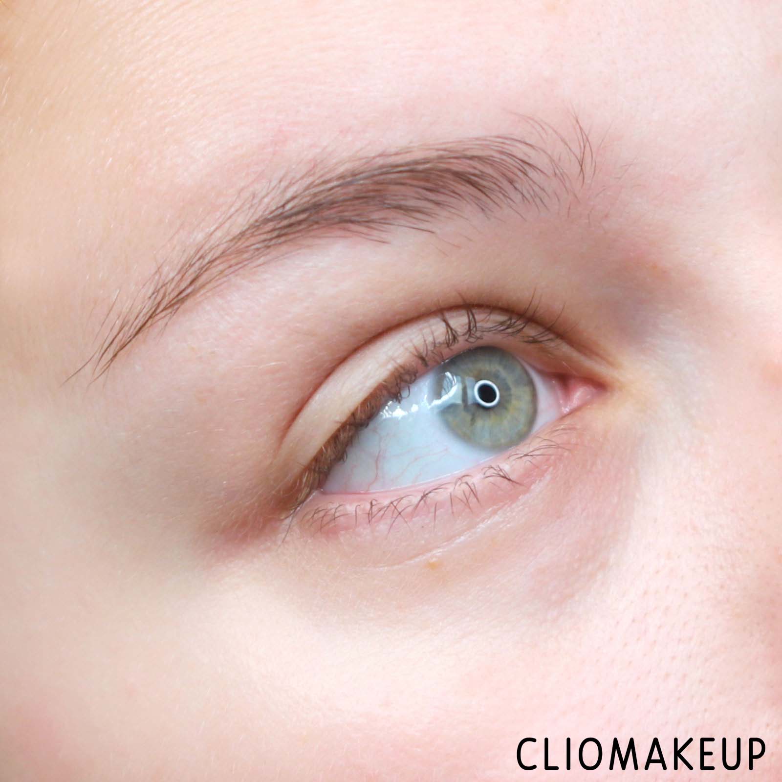 cliomakeup-recensione-correttore-mac-studio-fix-24-hour-smooth-wear-concealer-11