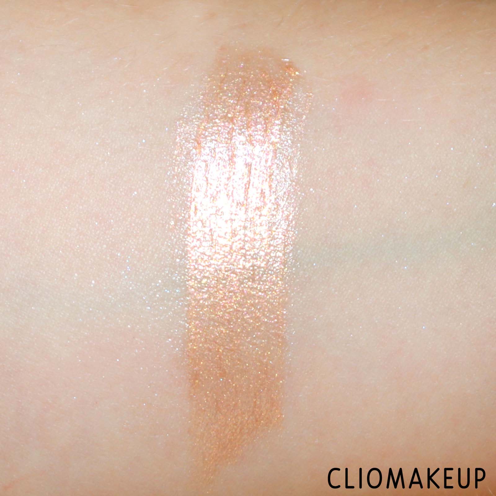 cliomakeup-recensione-gloss-pupa-im-hologpraphic-nude-gloss-6
