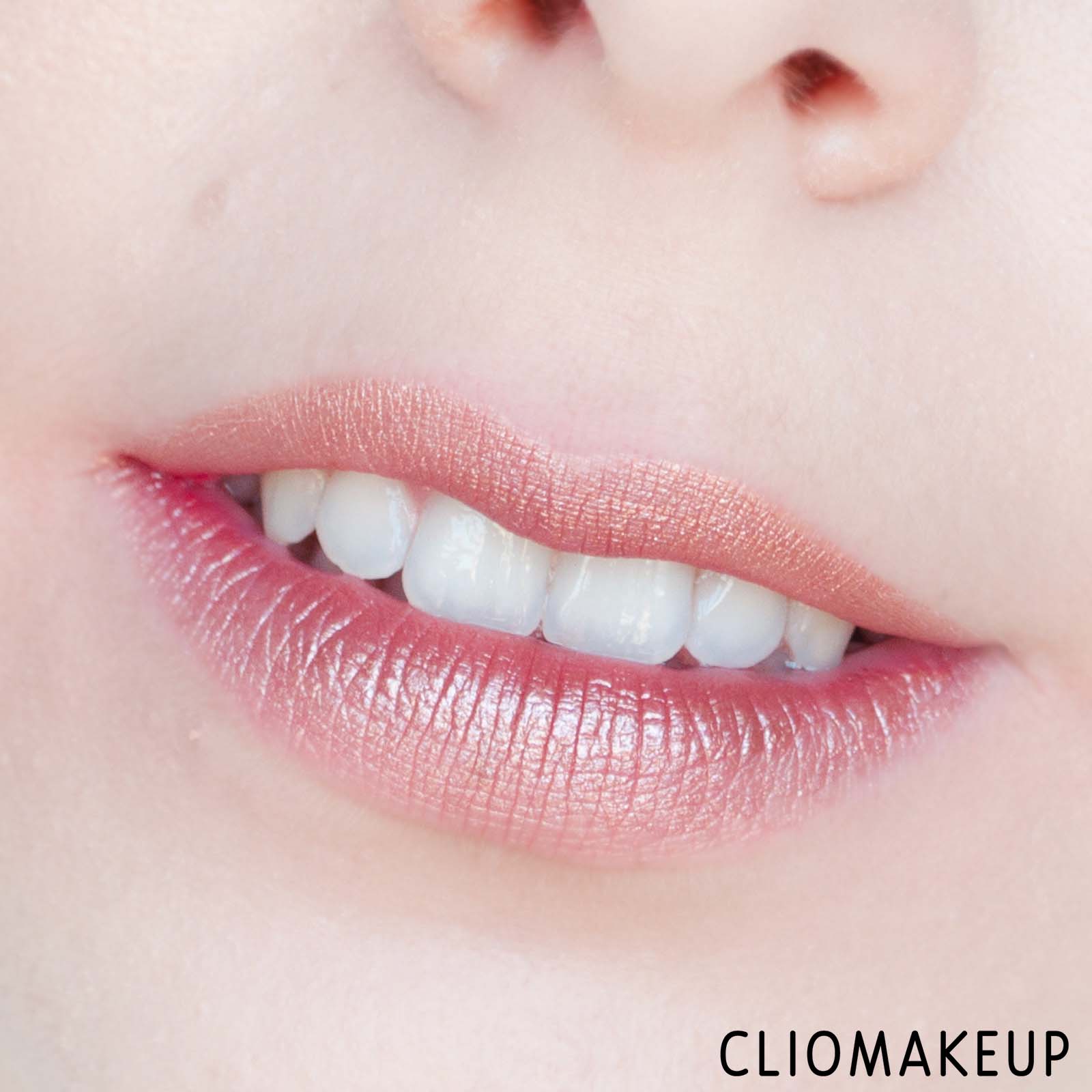 cliomakeup-recensione-rossetti-essence-melted-chrome-liquid-lipstick-12