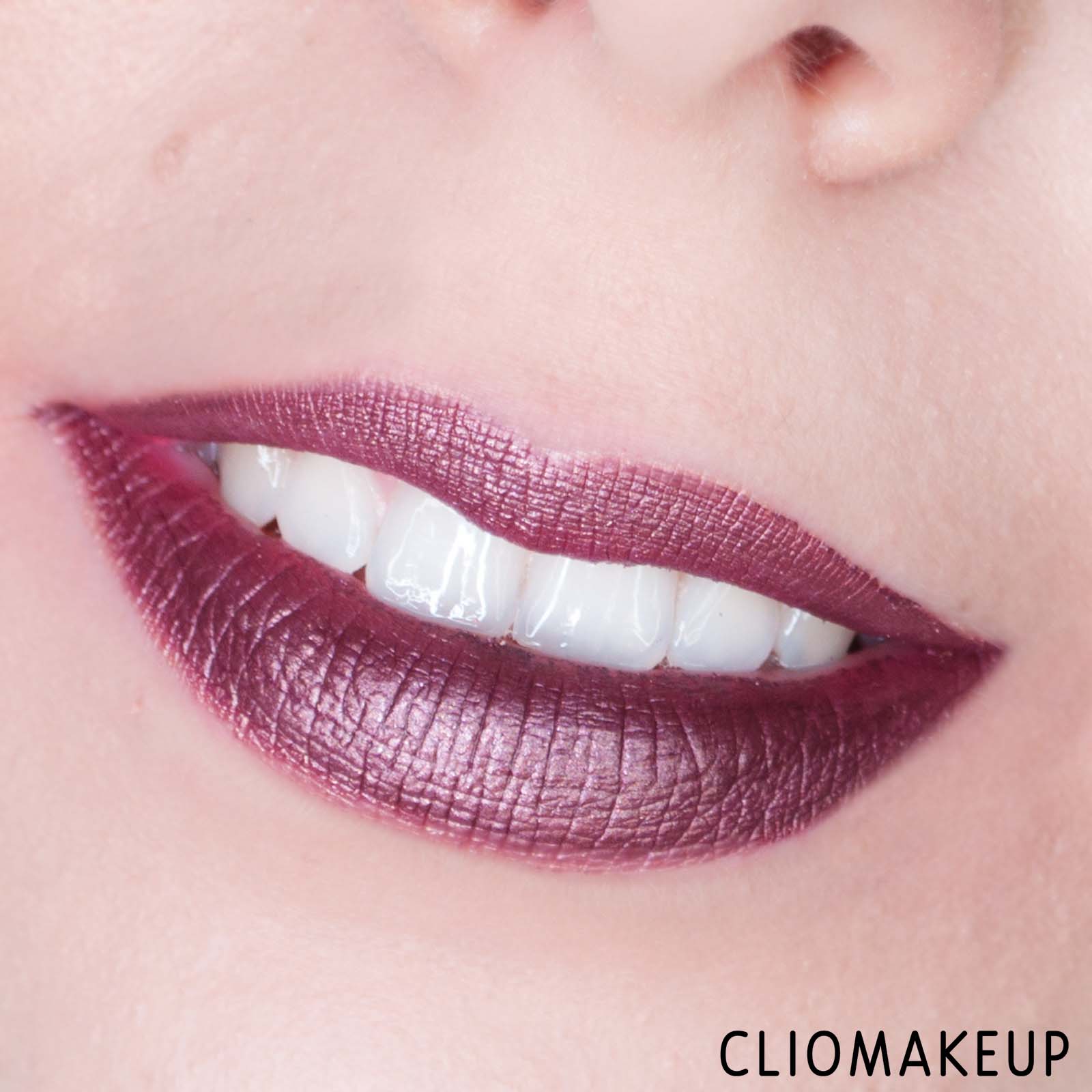 cliomakeup-recensione-rossetti-essence-melted-chrome-liquid-lipstick-15