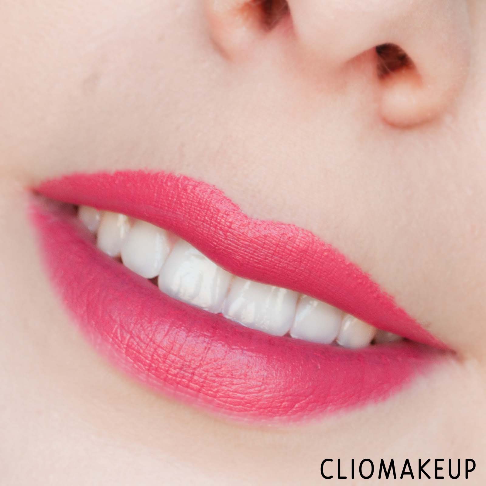 cliomakeup-recensione-rossetti-essence-velvet-matte-lipstick-10