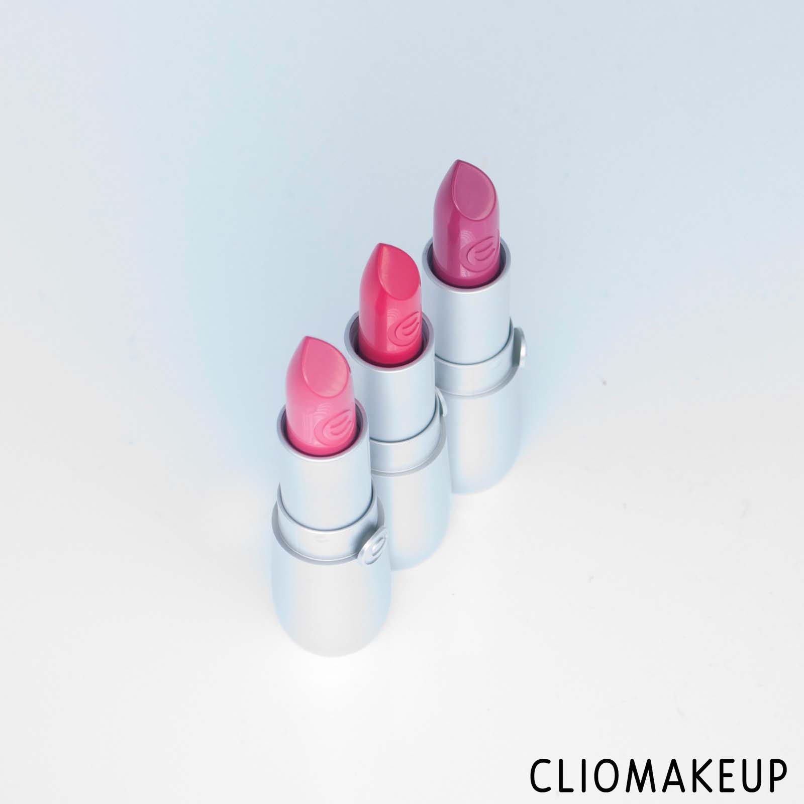 cliomakeup-recensione-rossetti-essence-velvet-matte-lipstick-4