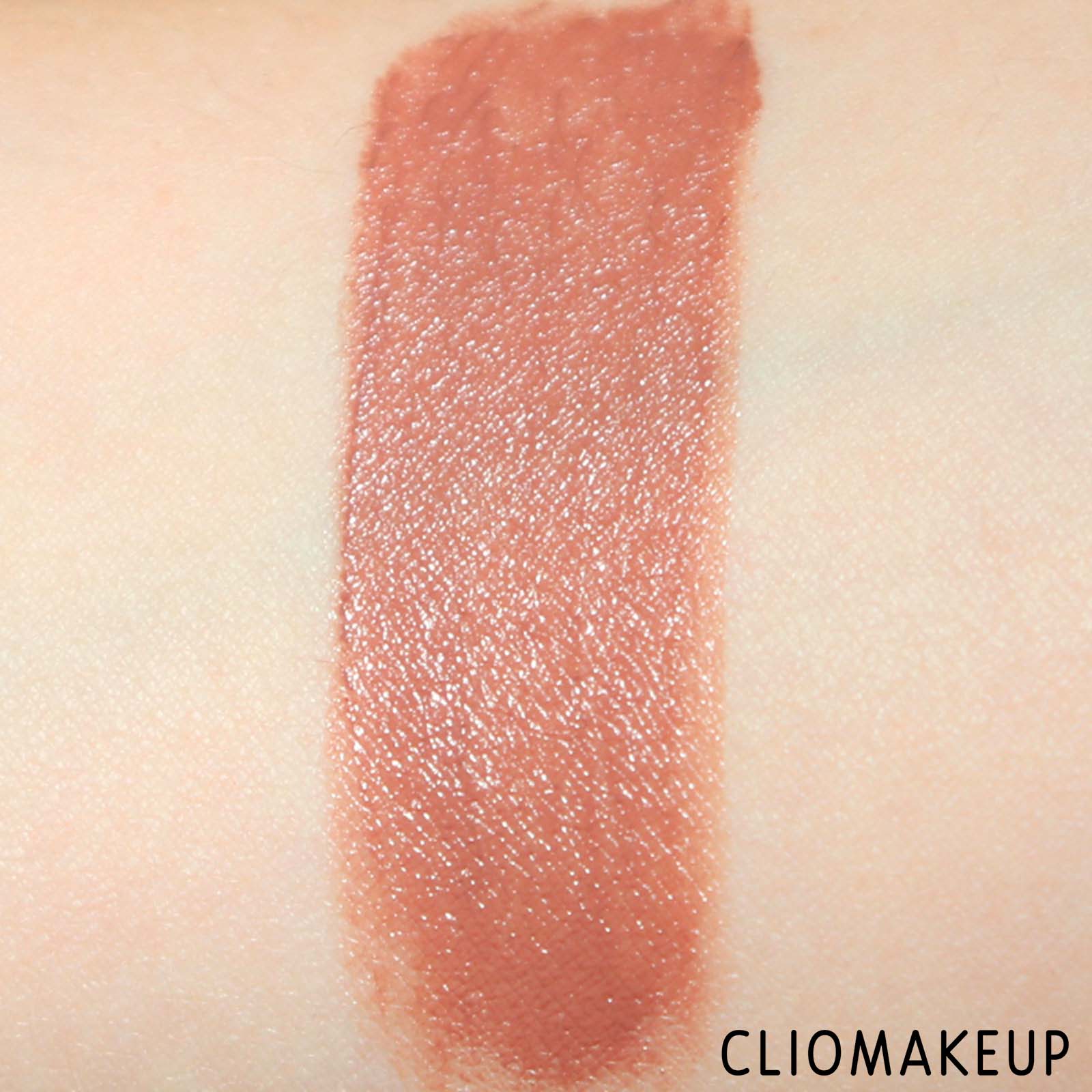 cliomakeup-recensione-balsamo-labbra-essence-insta-care-lipstick-8