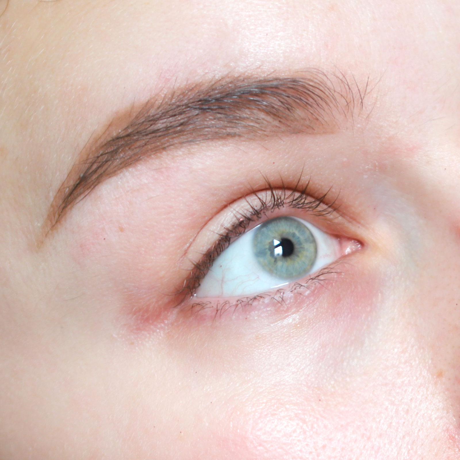 cliomakeup-recensione-correttore-essence-camouflage-healty-glow-11