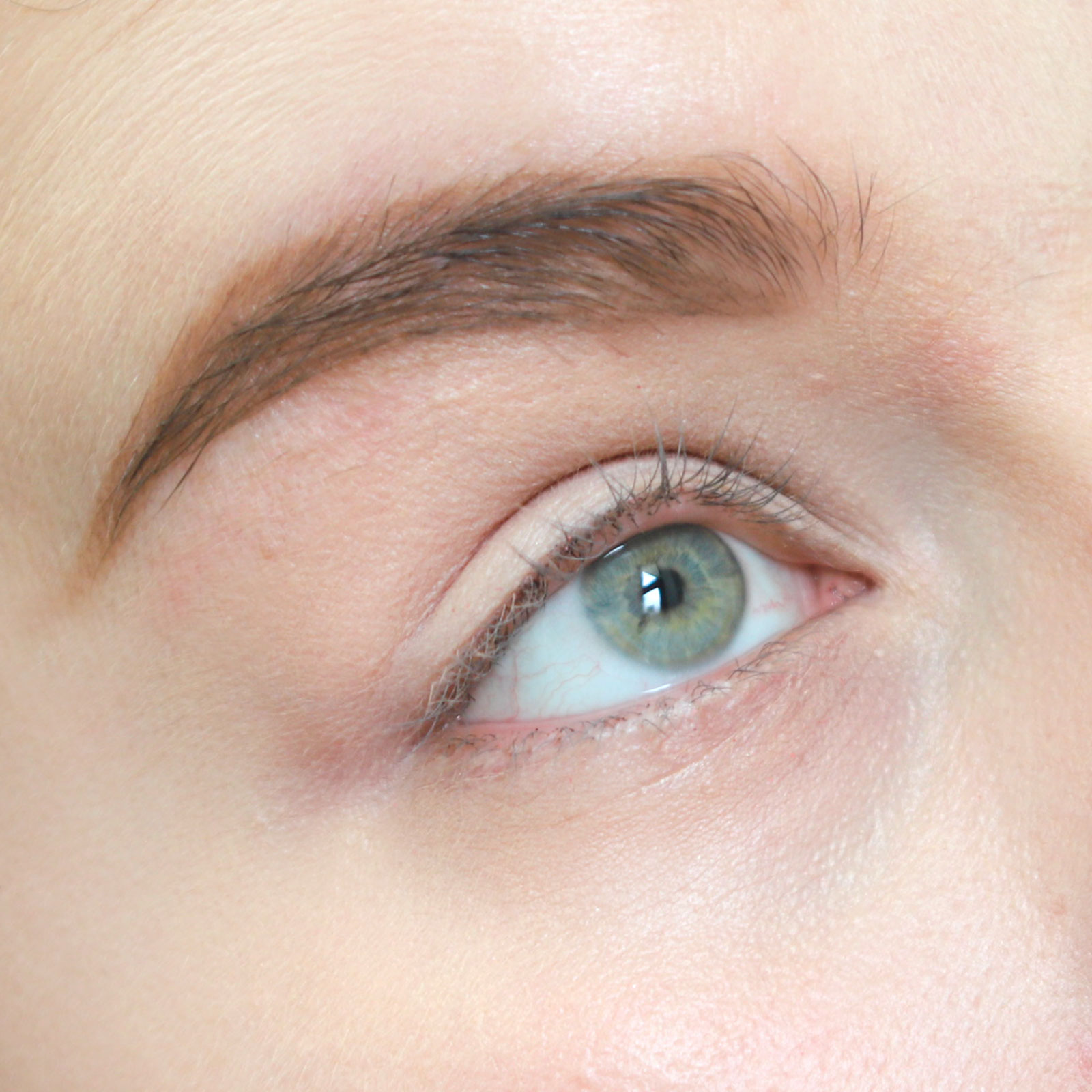 cliomakeup-recensione-correttore-essence-camouflage-healty-glow-13