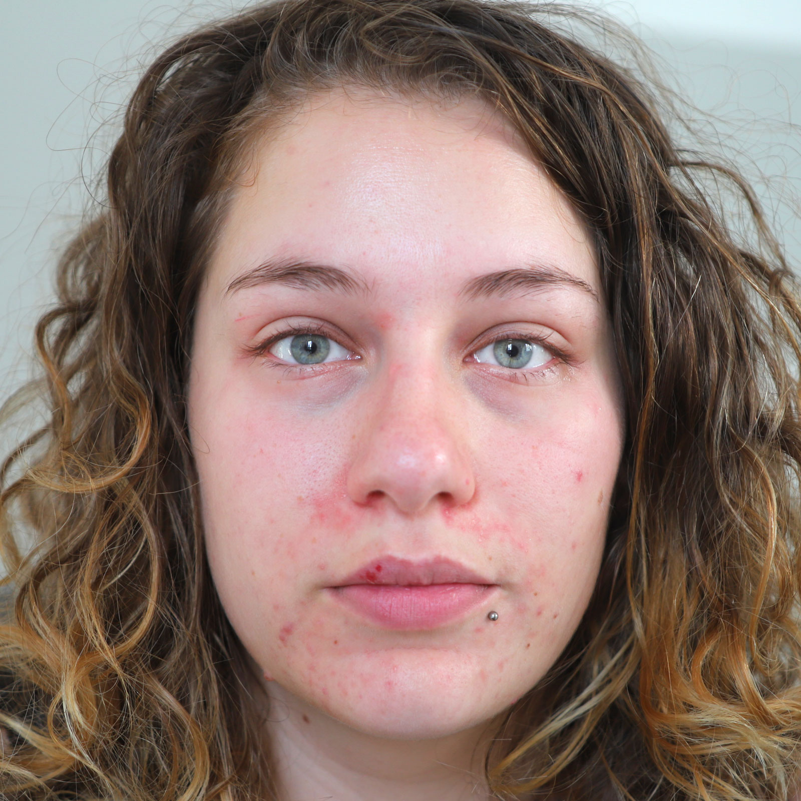 cliomakeup-recensione-correttore-essence-camouflage-healty-glow-15