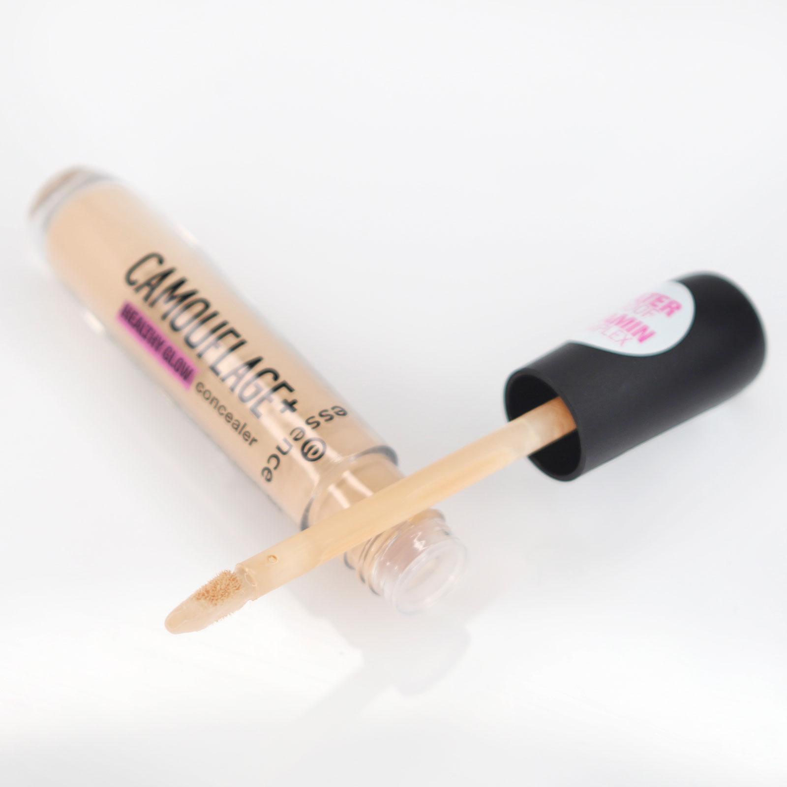 cliomakeup-recensione-correttore-essence-camouflage-healty-glow-5