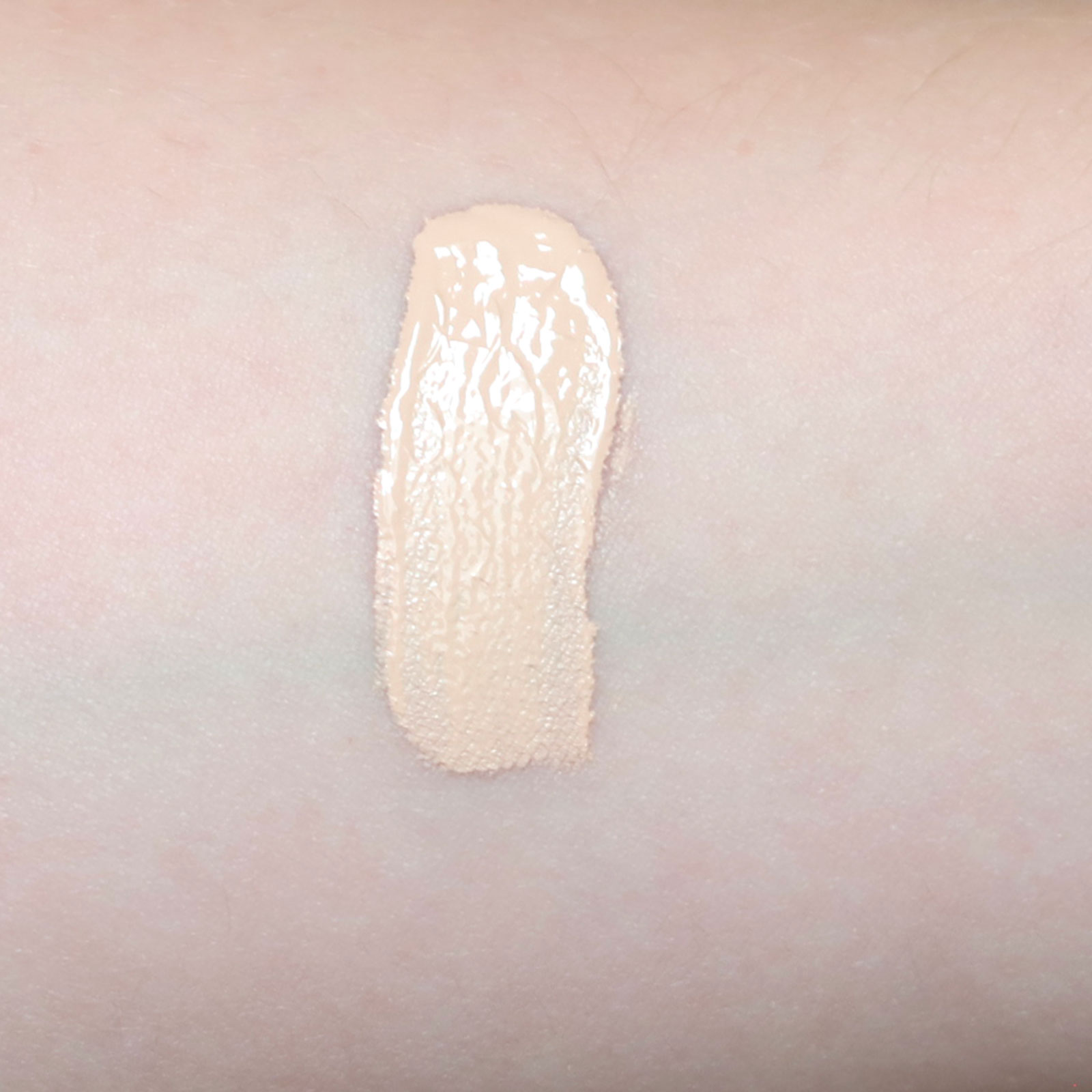 cliomakeup-recensione-correttore-essence-camouflage-healty-glow-6