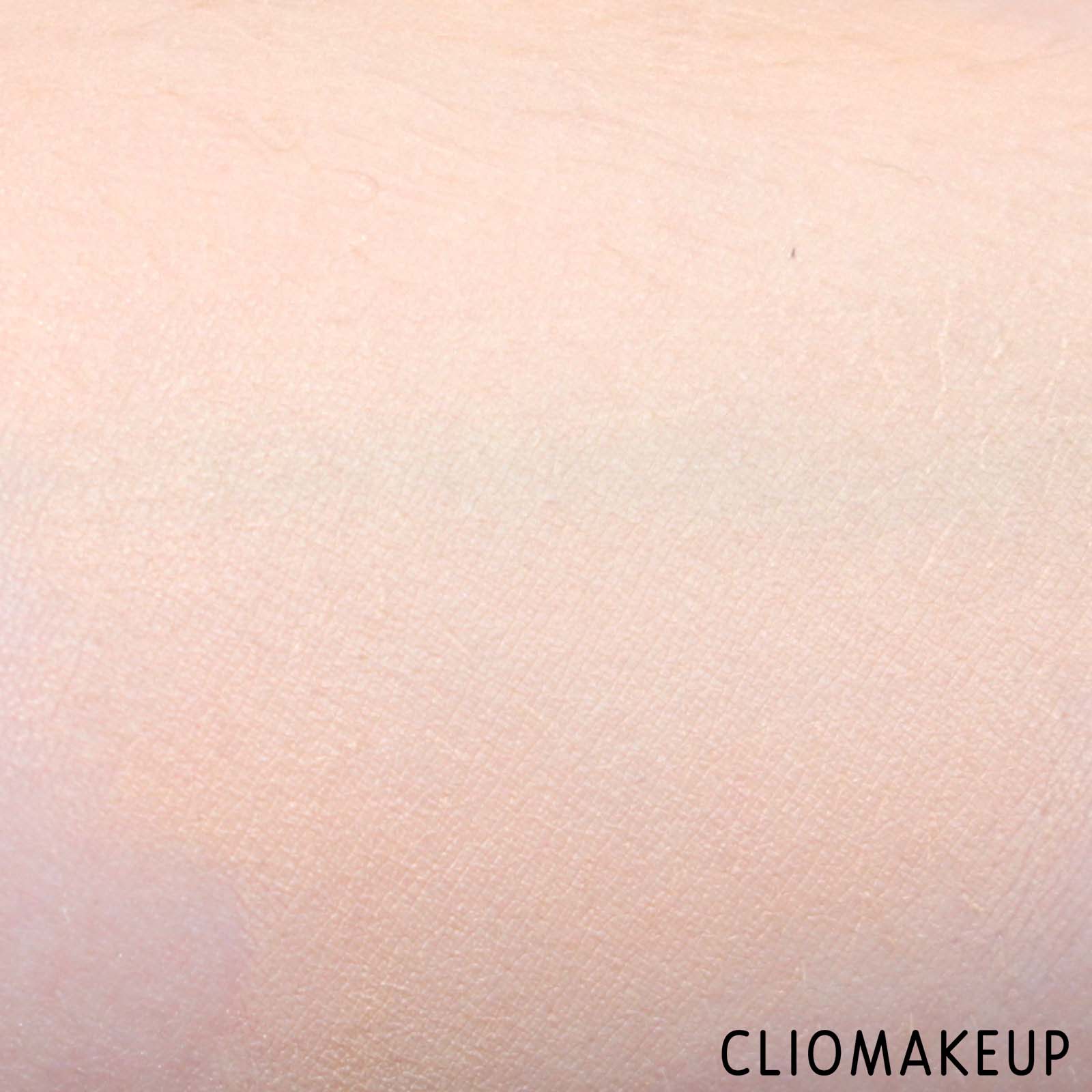 cliomakeup-recensione-correttore-wycon-elisa-liquid-concealer-9