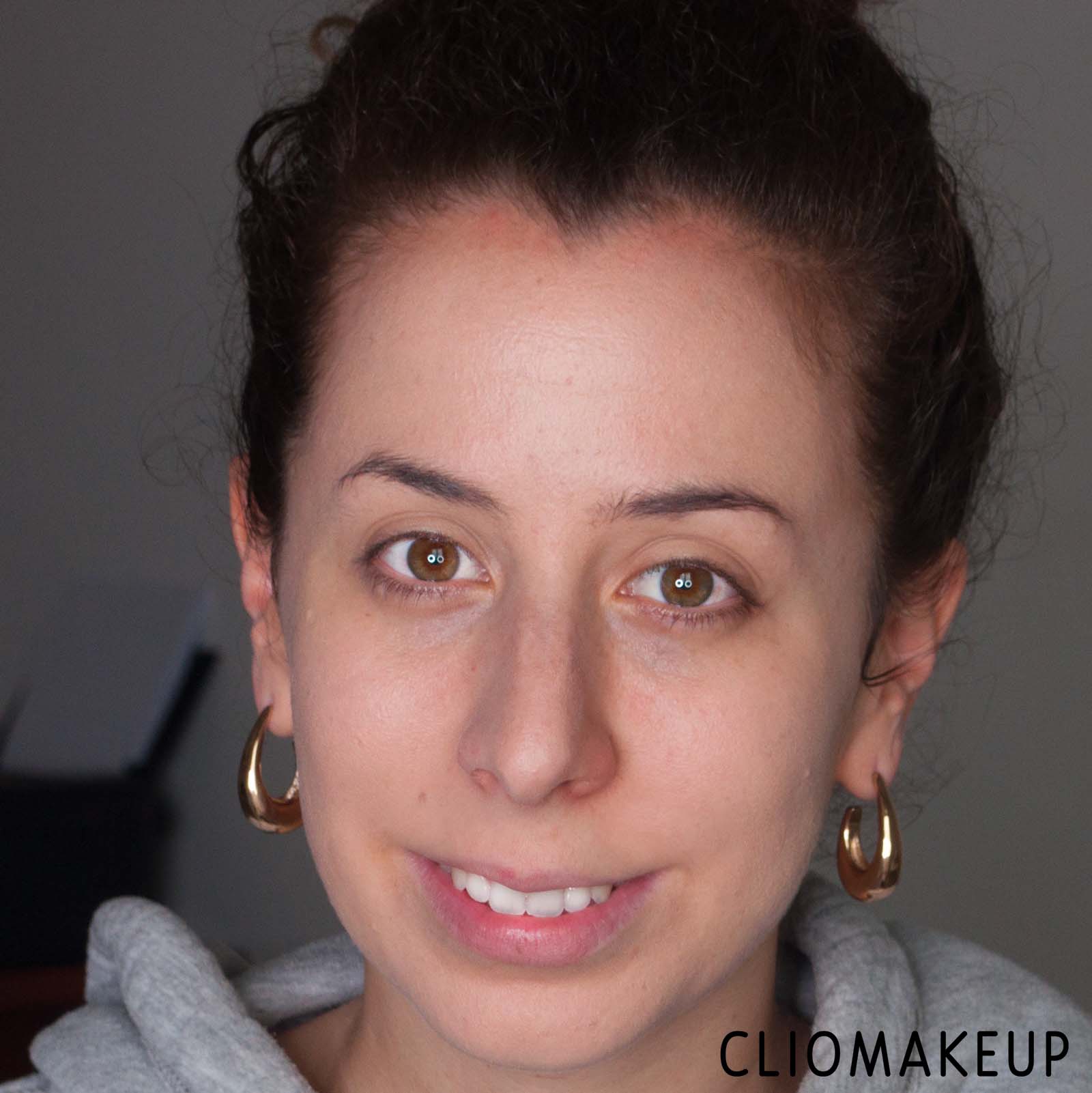 cliomakeup-recensione-fondotinta-ysl-all-hours-foundation-stick-11