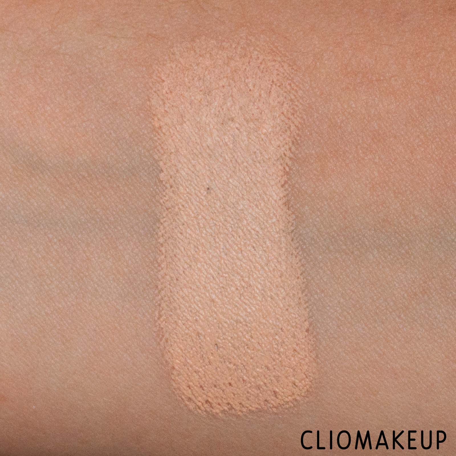 cliomakeup-recensione-fondotinta-ysl-all-hours-foundation-stick-6
