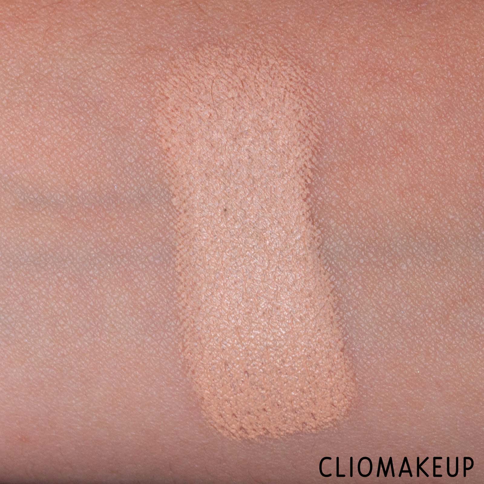 cliomakeup-recensione-fondotinta-ysl-all-hours-foundation-stick-7