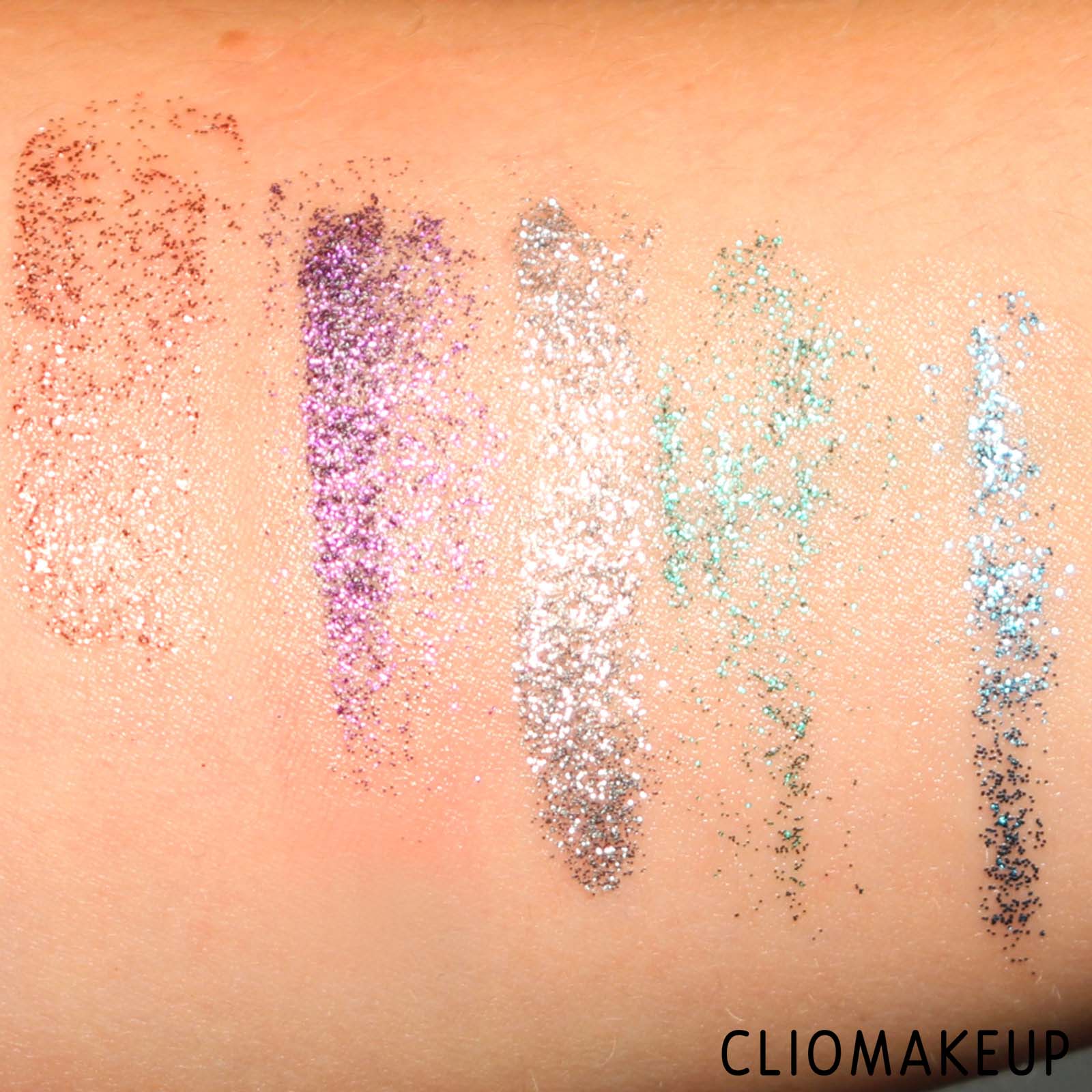 cliomakeup-recensione-palette-essence-get-your-glitter-on-palette-6