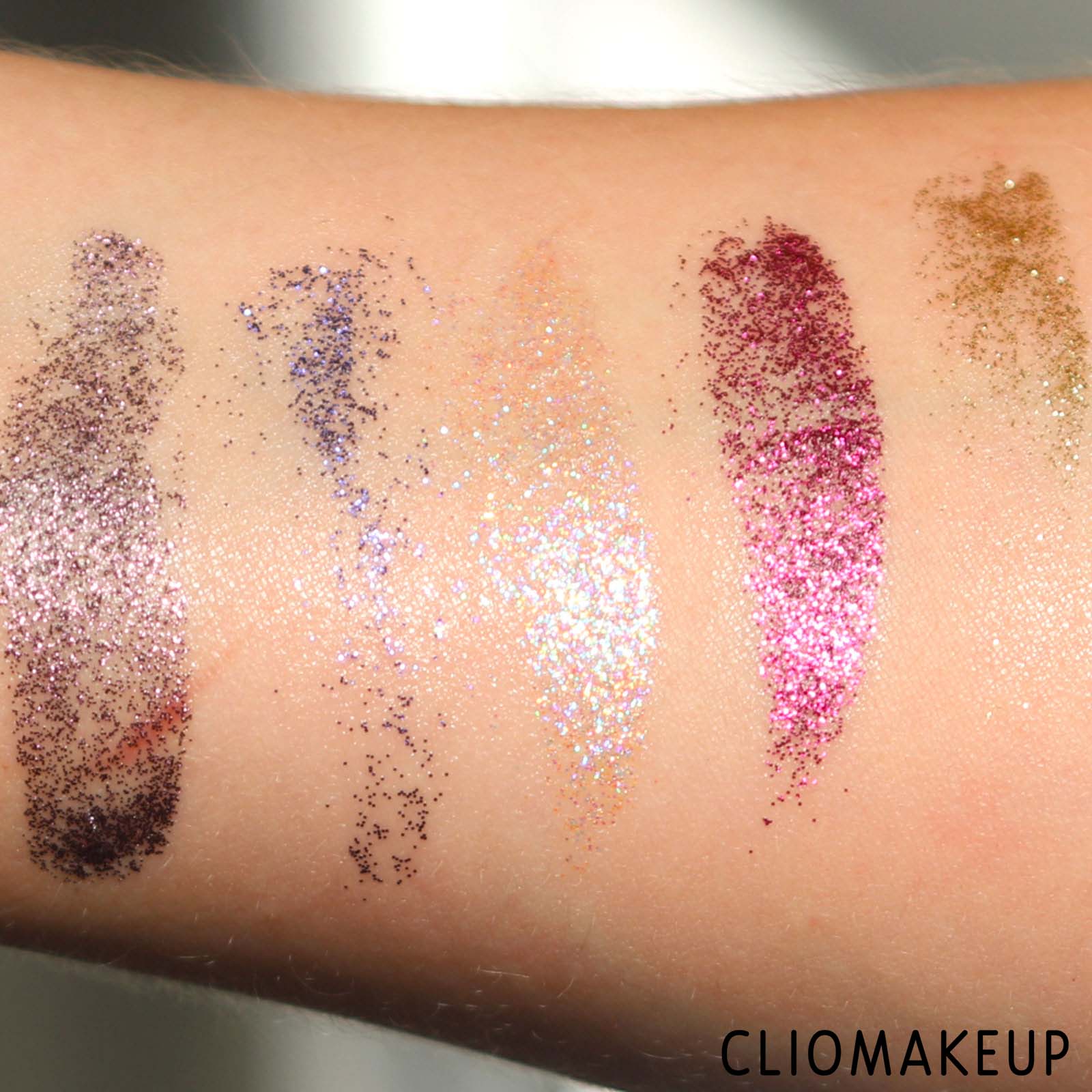 cliomakeup-recensione-palette-essence-get-your-glitter-on-palette-8