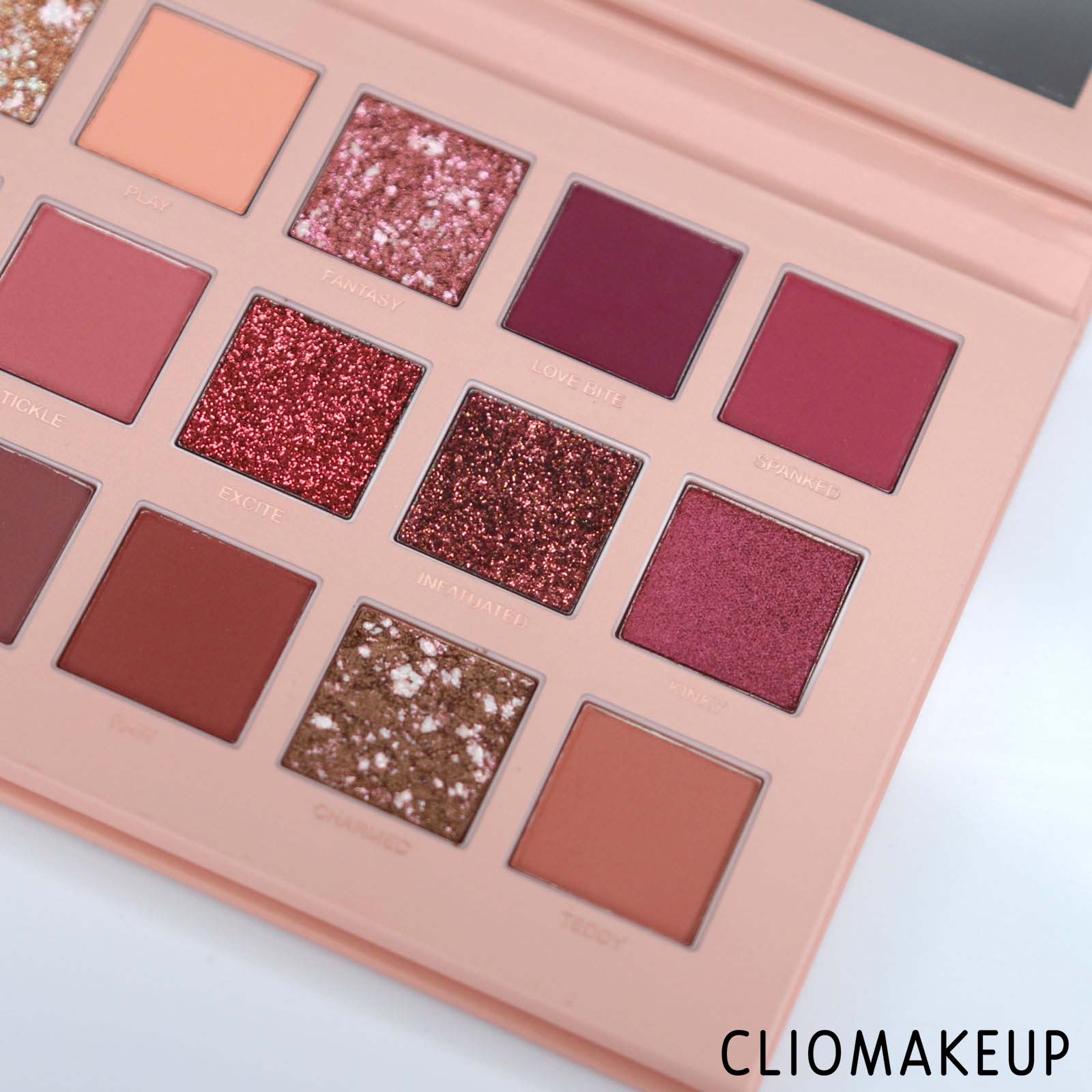 cliomakeup-recensione-palette-huda-beauty-the-new-nude-palette-5