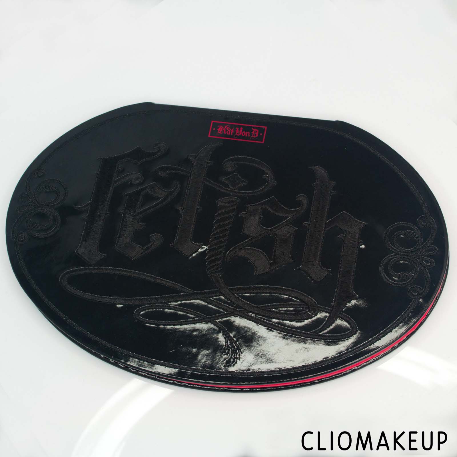 cliomakeup-recensione-palette-kat-von-d-fetish-eyeshadow-palette-2