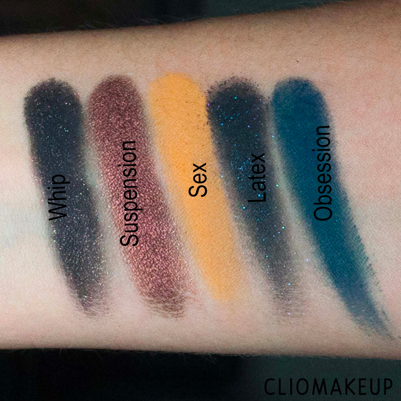 cliomakeup-recensione-palette-kat-von-d-fetish-eyeshadow-palette-20