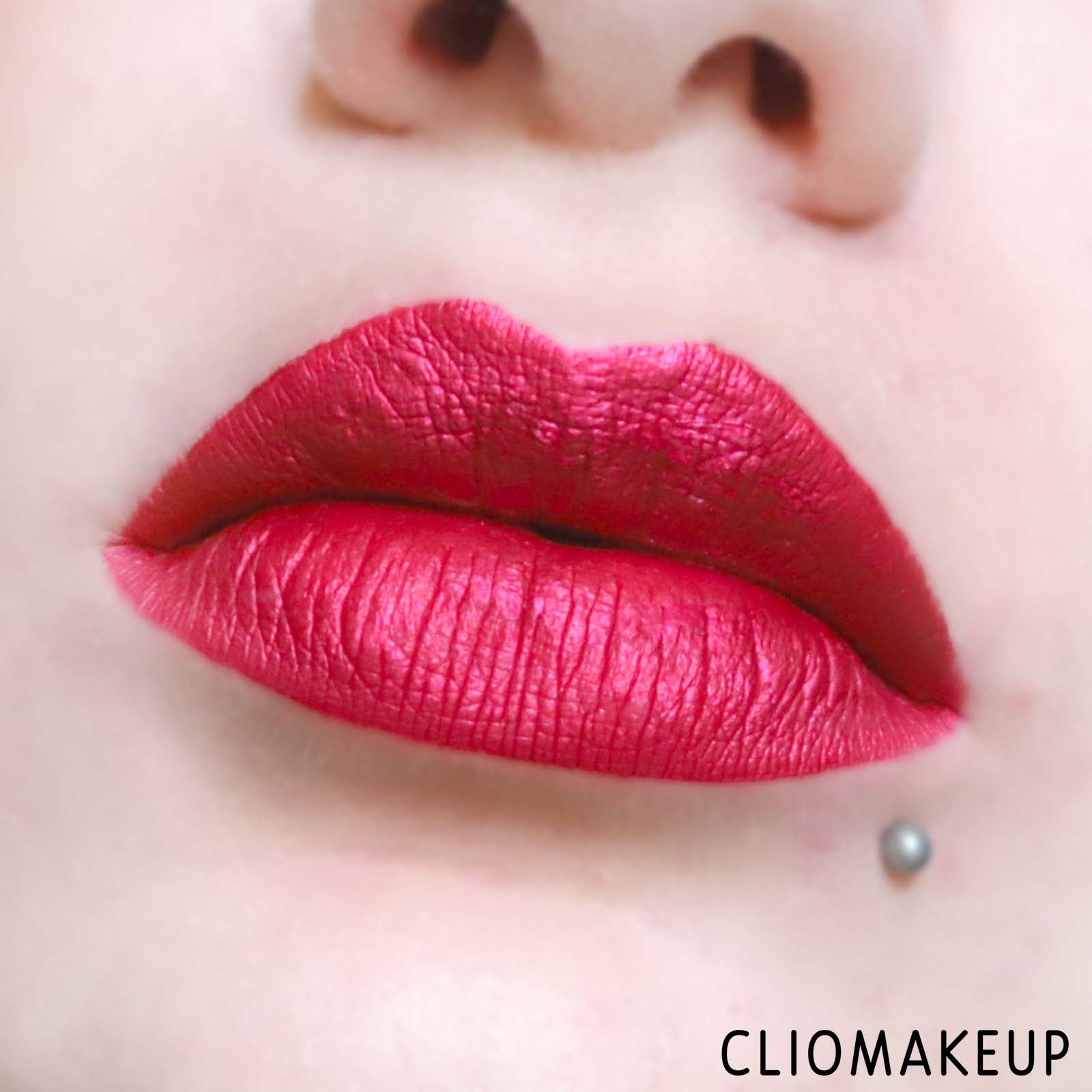 cliomakeup-recensione-rossetti-deborah-fluid-velvet-mat-lipstick-12