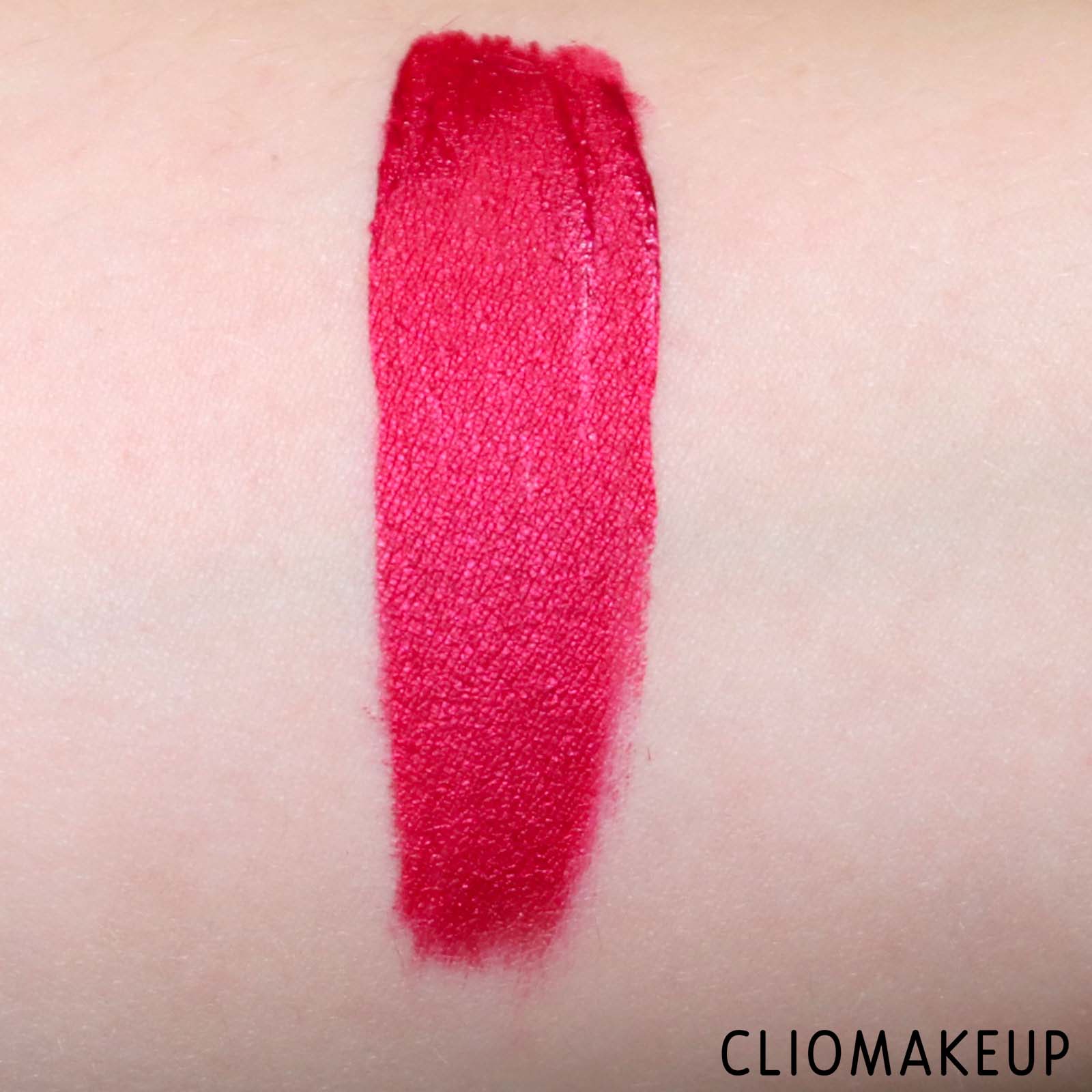cliomakeup-recensione-rossetti-deborah-fluid-velvet-mat-lipstick-6