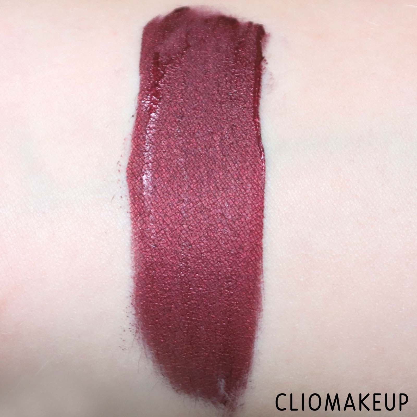 cliomakeup-recensione-rossetti-deborah-fluid-velvet-mat-lipstick-8