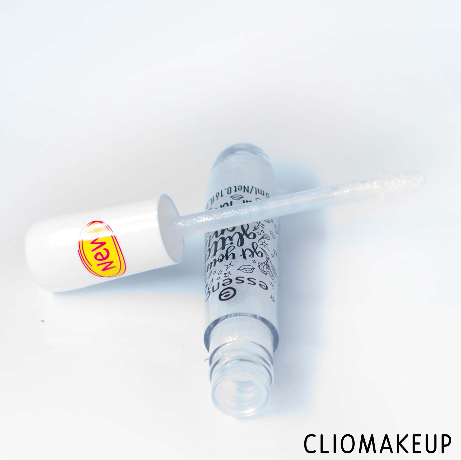 cliomakeup-recensione-rossetti-essence-get-your-glitter-on!-lip-topper-5