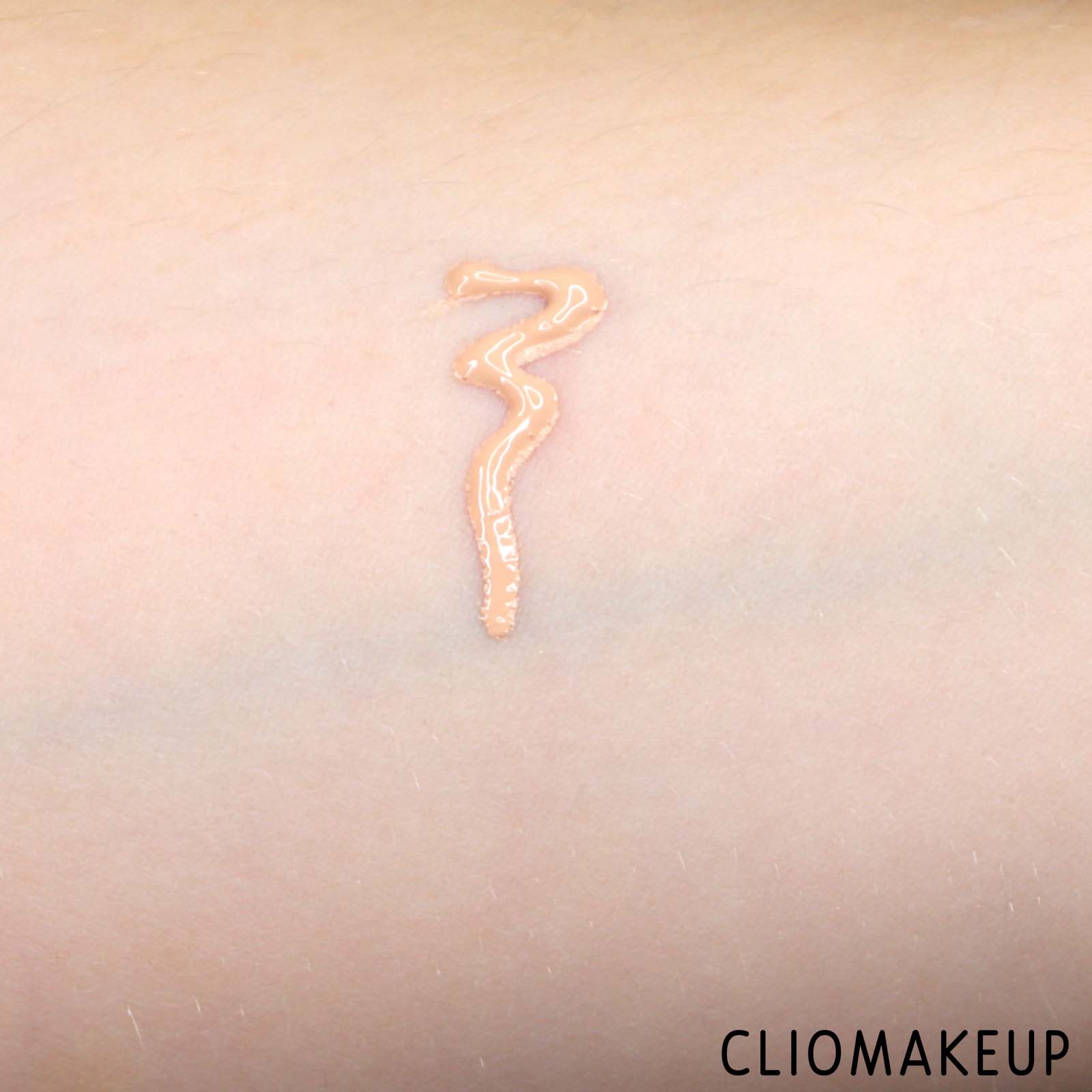 cliomakeup-recensione-correttore-wycon-cover-bomb-concealer-7