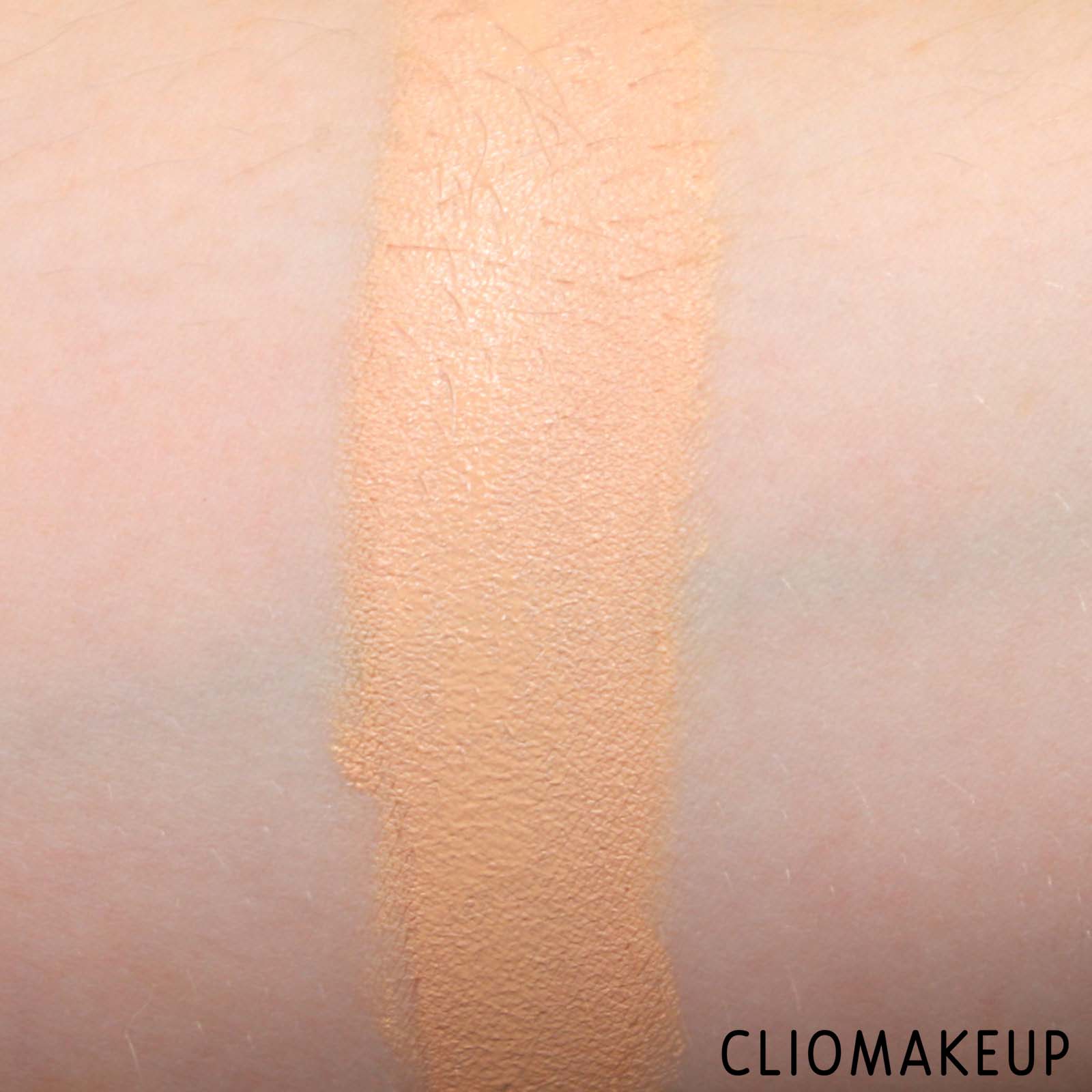 cliomakeup-recensione-correttore-wycon-cover-bomb-concealer-9