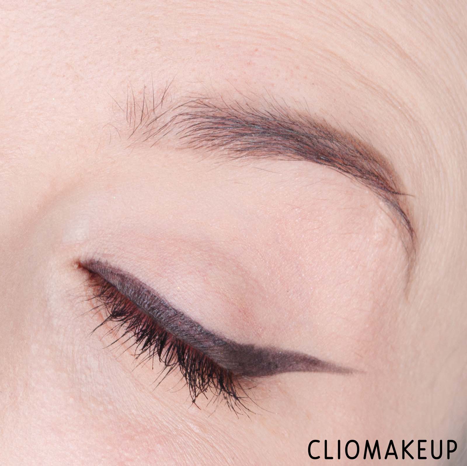 cliomakeup-recensione-eyeliner-l'oreal-gel-intenza-24h-gel-eyeliner-15
