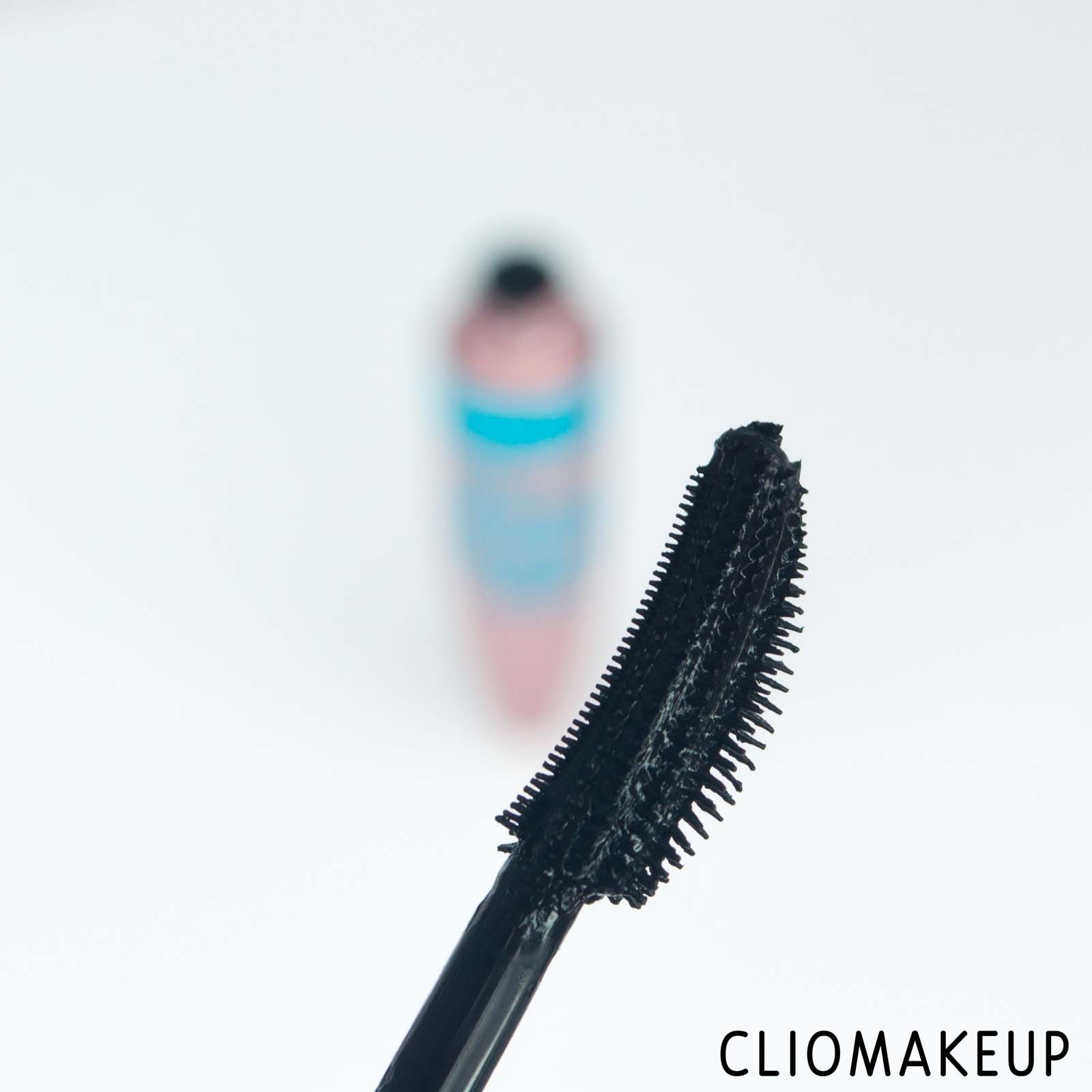 cliomakeup-recensione-mascara-maybelline-lash-sensational-lash-multiplying-mascara-waterproof-5