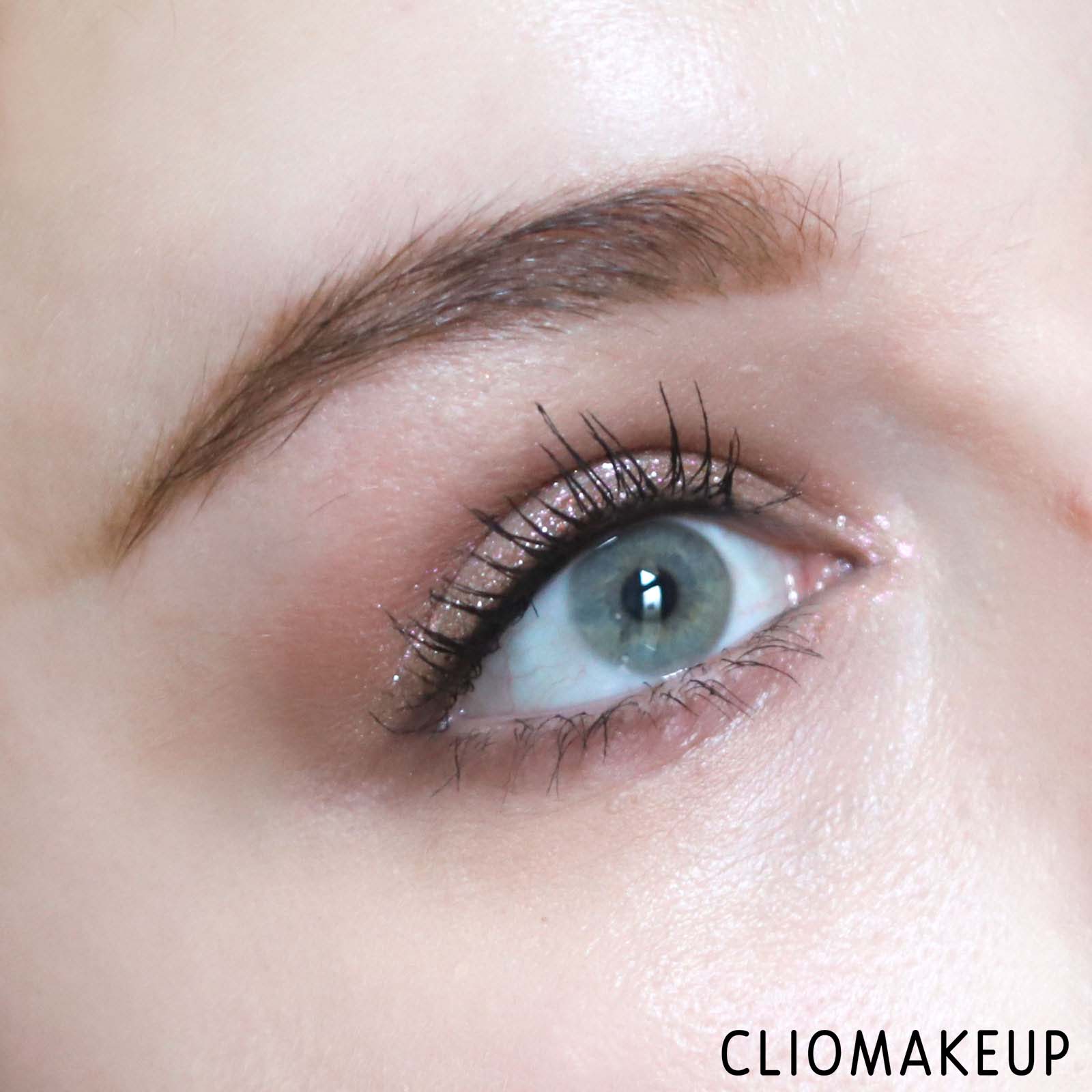 cliomakeup-recensione-ombretti-liquidi-deborah-metal-strobing-eyeshadow-10