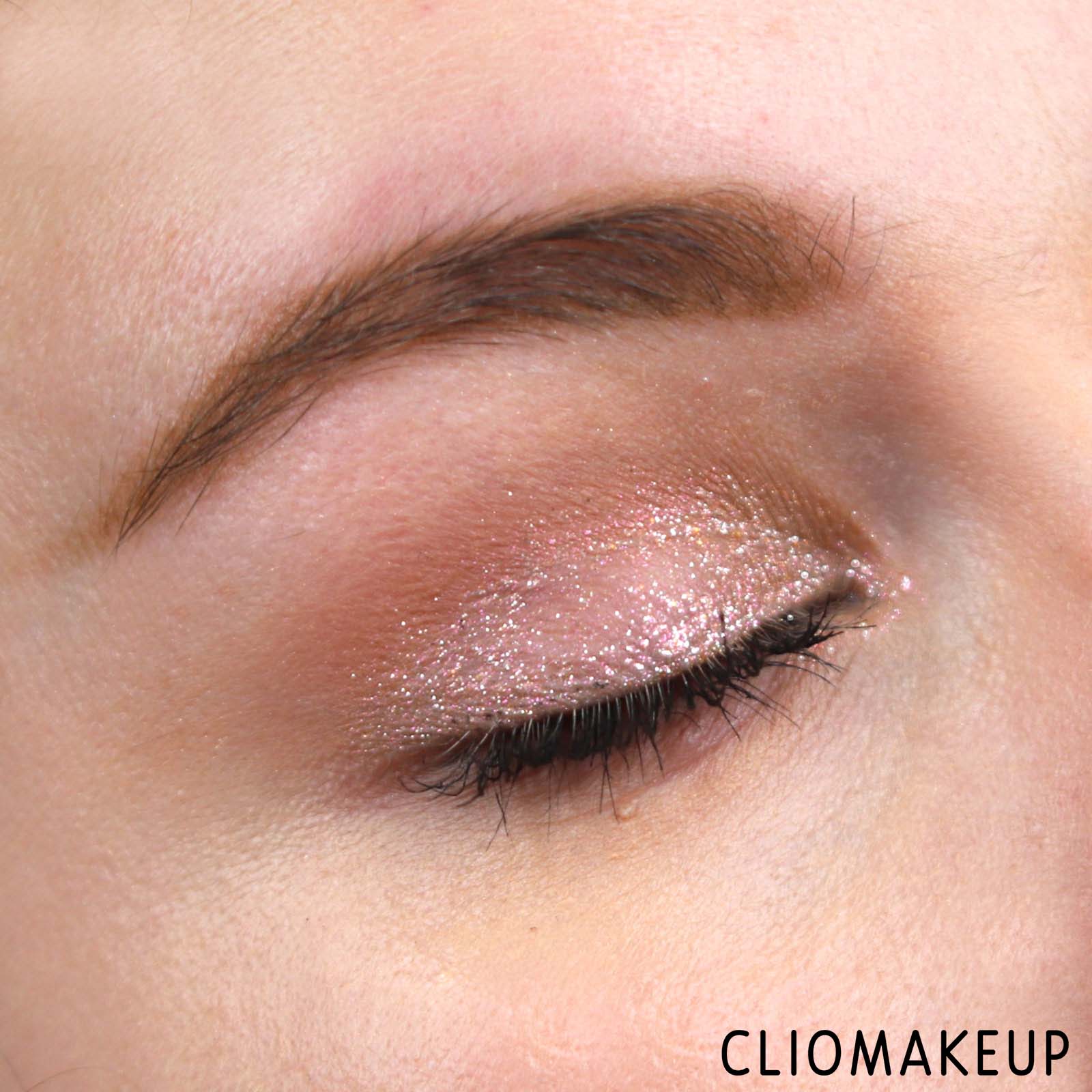 cliomakeup-recensione-ombretti-liquidi-deborah-metal-strobing-eyeshadow-12