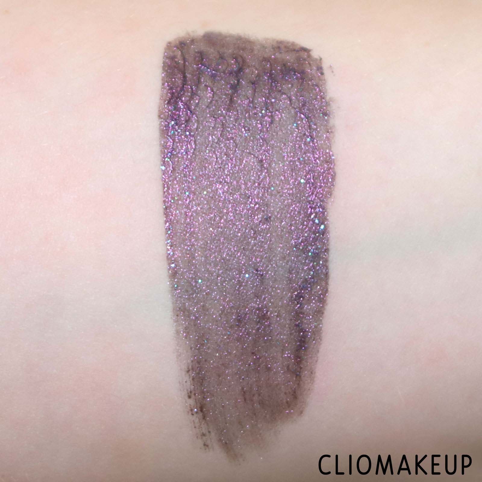 cliomakeup-recensione-ombretti-liquidi-deborah-metal-strobing-eyeshadow-6