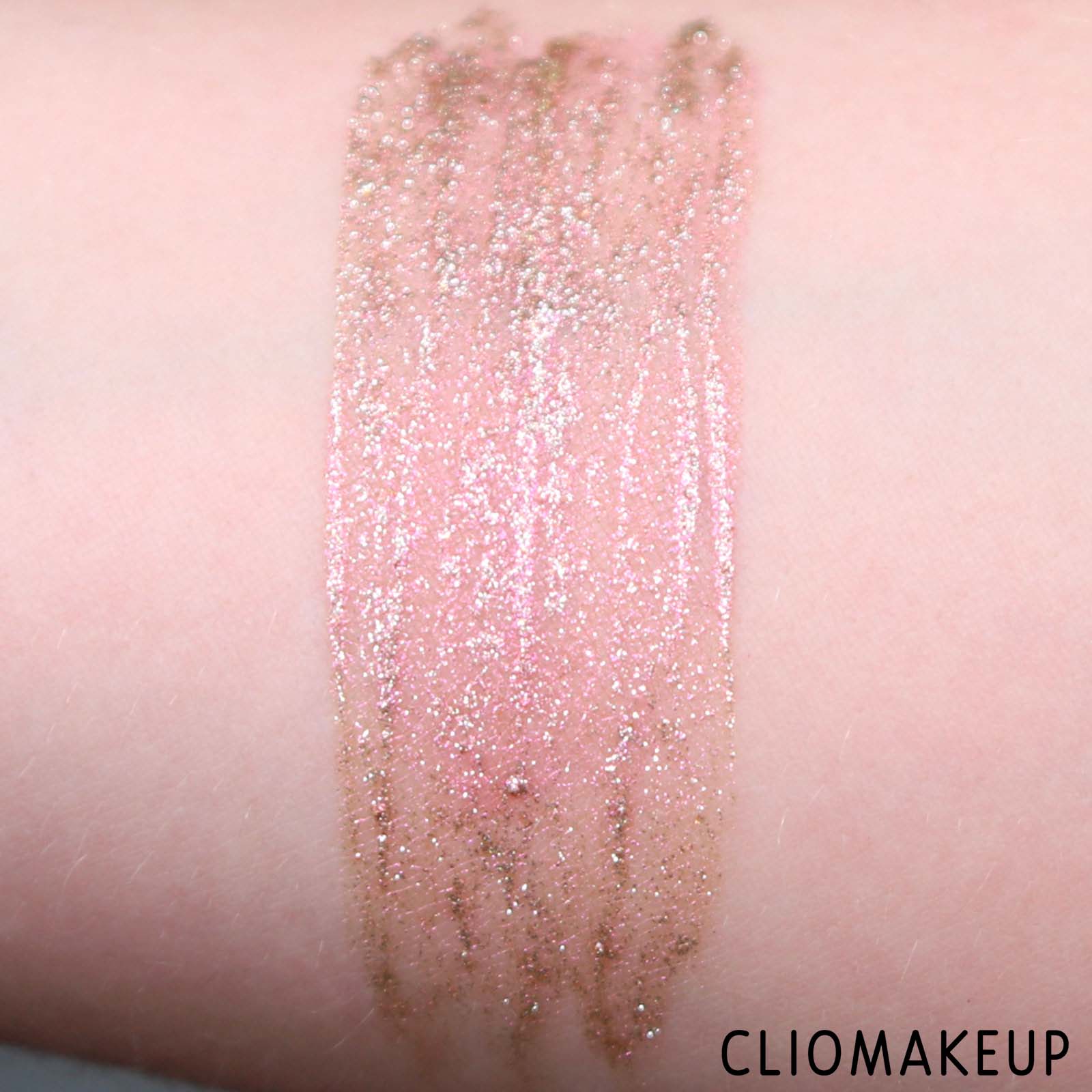 cliomakeup-recensione-ombretti-liquidi-deborah-metal-strobing-eyeshadow-9