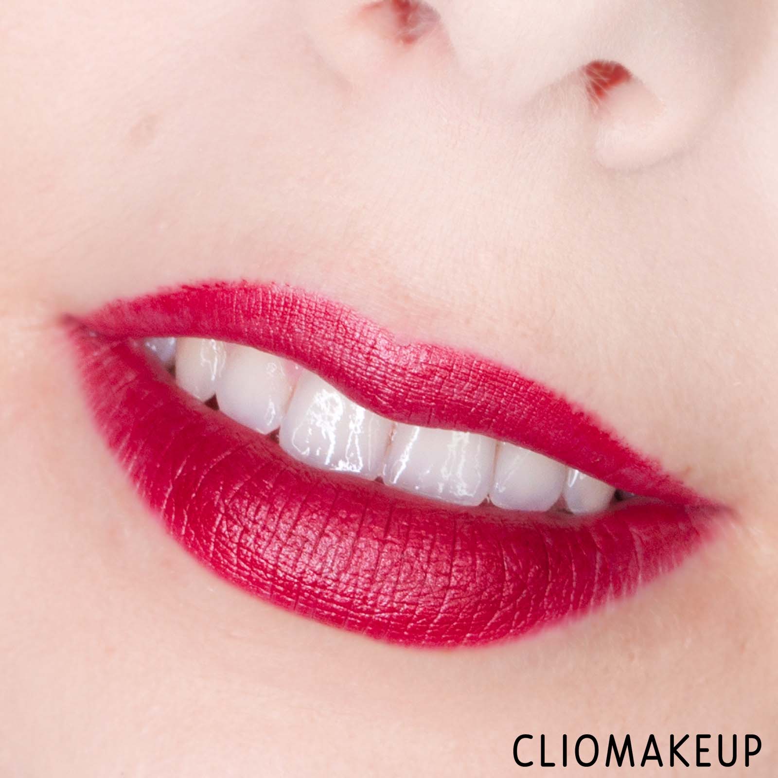cliomakeup-recensione-rossetto-mac-shiny-pretty-lipstick-11