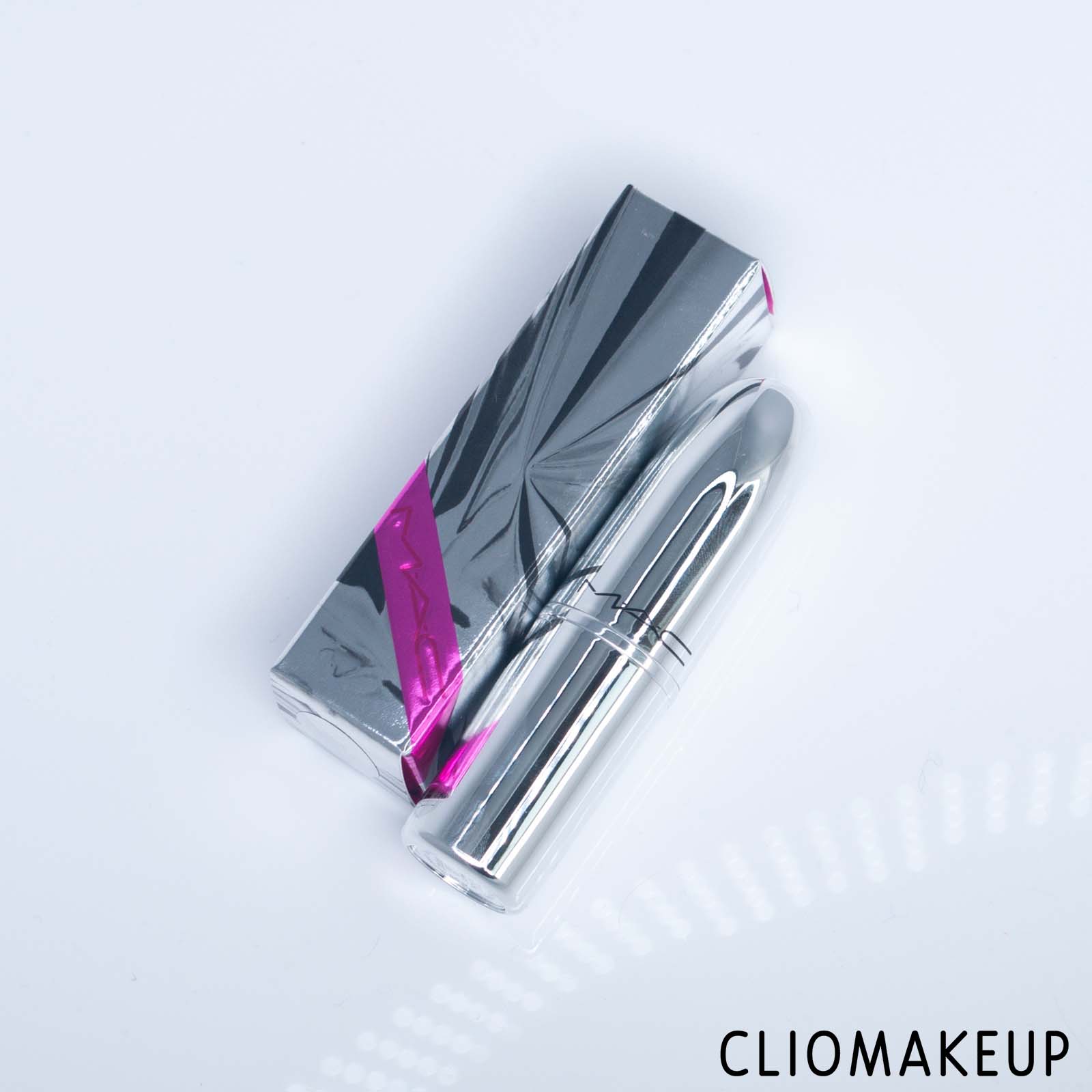cliomakeup-recensione-rossetto-mac-shiny-pretty-lipstick-4