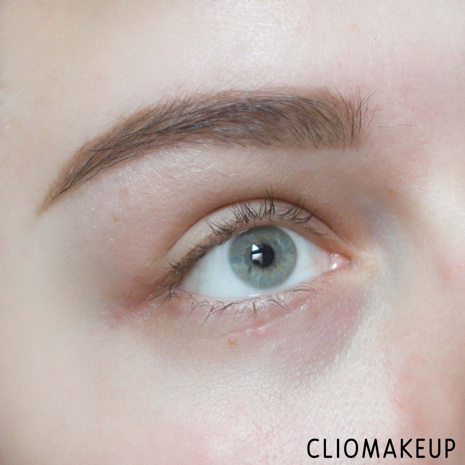 cliomakeup-recensione-correttore-benefit-boi-ing-hydrating-concealer-10