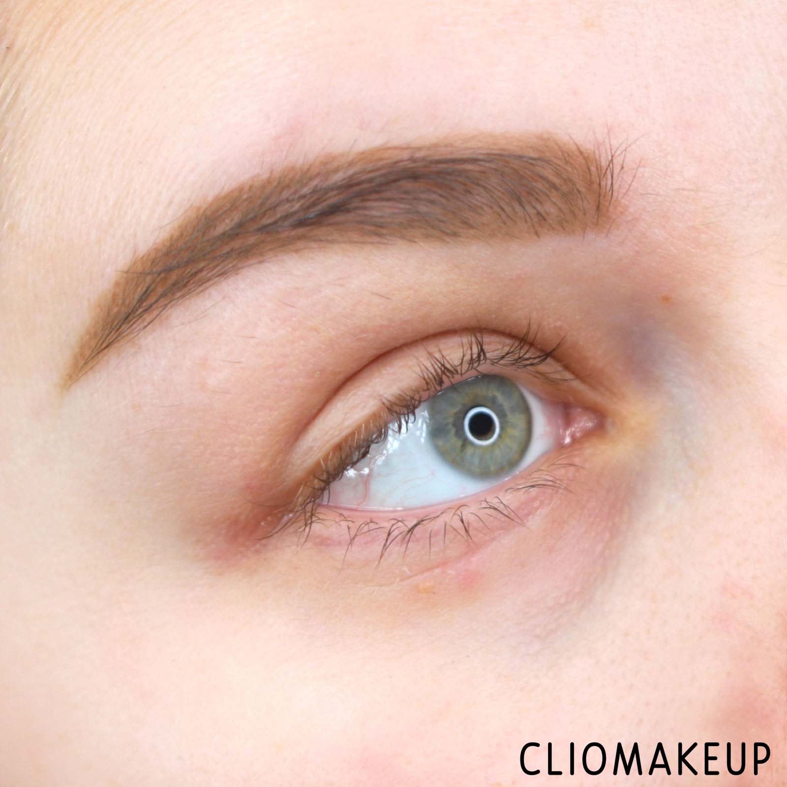 cliomakeup-recensione-correttore-benefit-boi-ing-hydrating-concealer-11