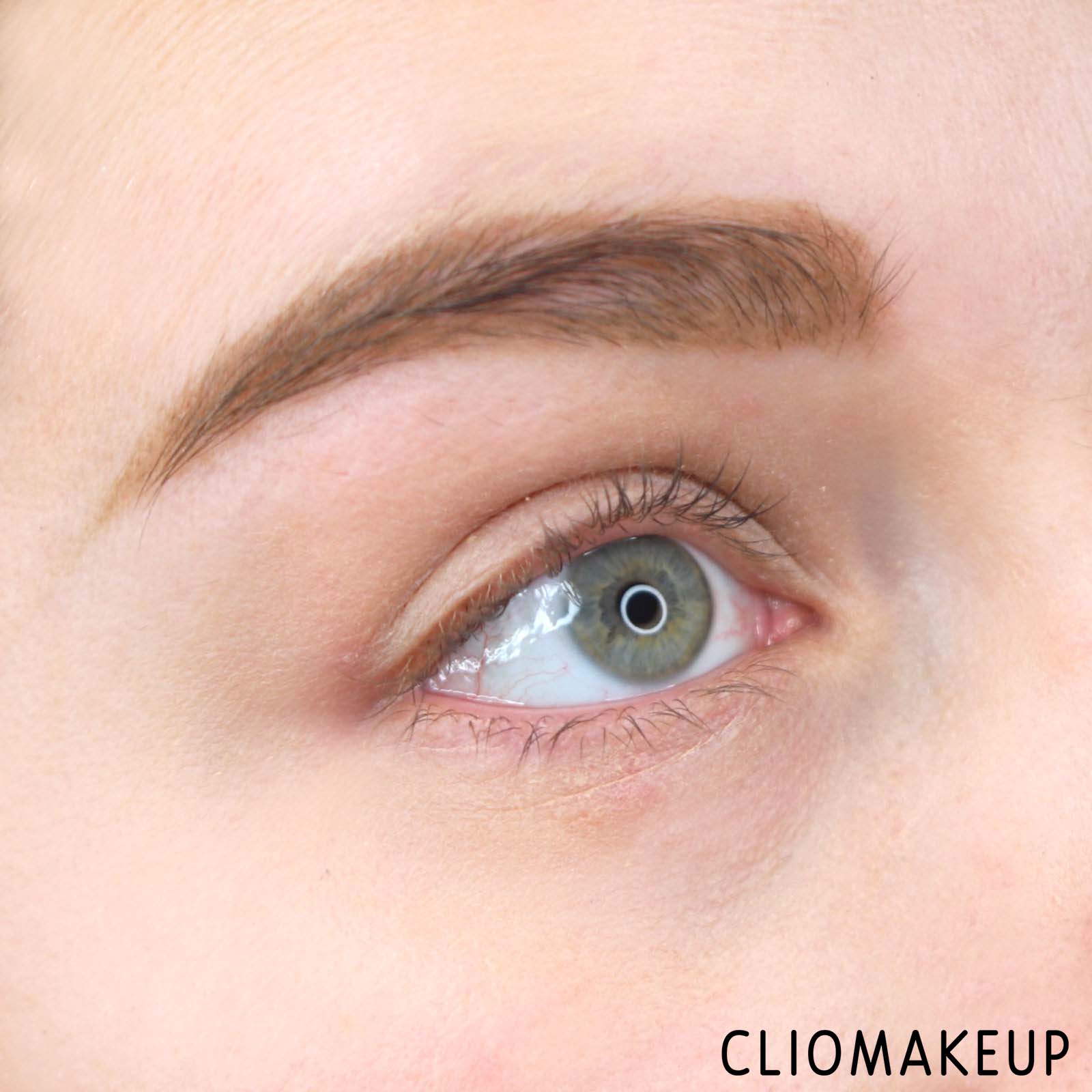 cliomakeup-recensione-correttore-benefit-boi-ing-hydrating-concealer-13