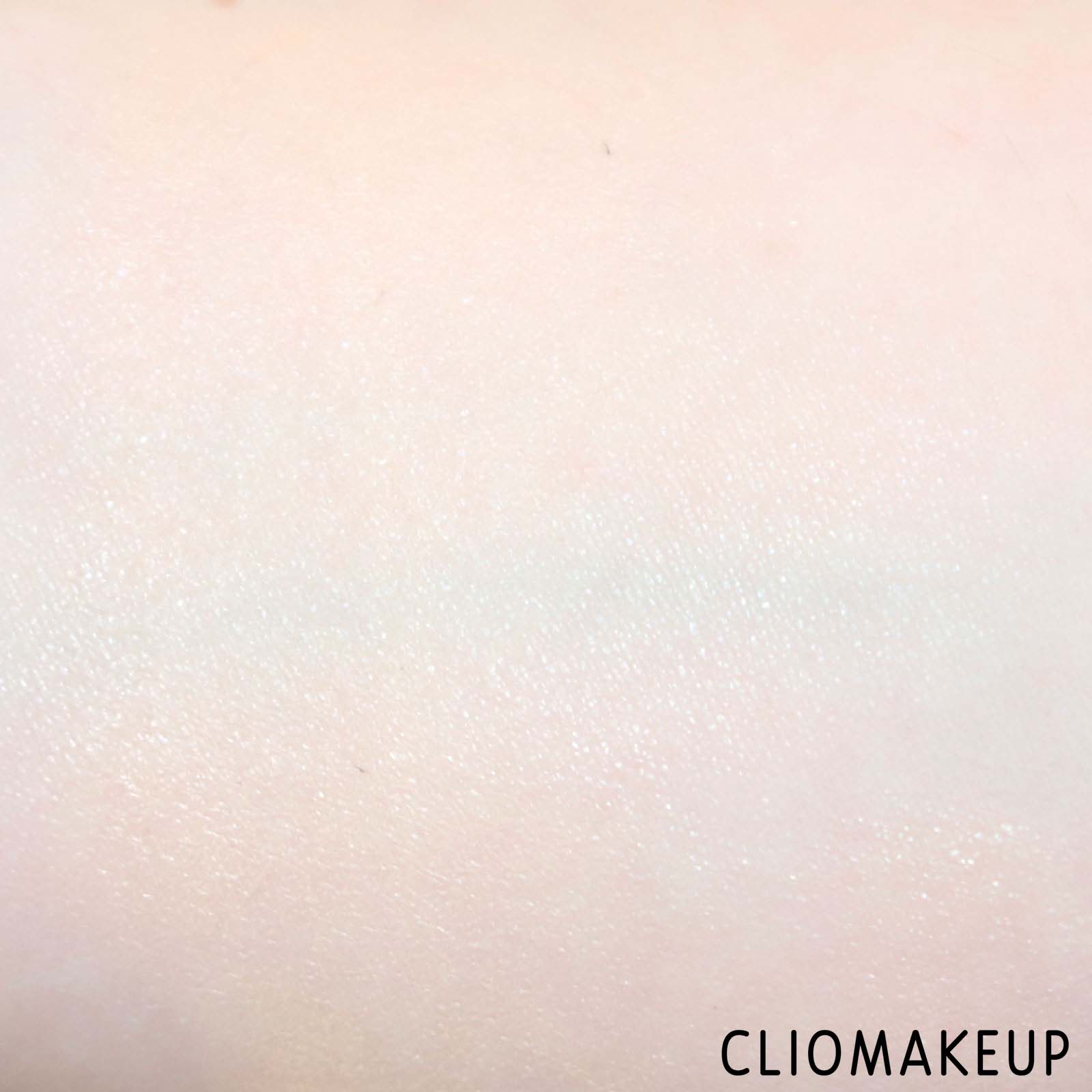 cliomakeup-recensione-correttore-benefit-boi-ing-hydrating-concealer-8