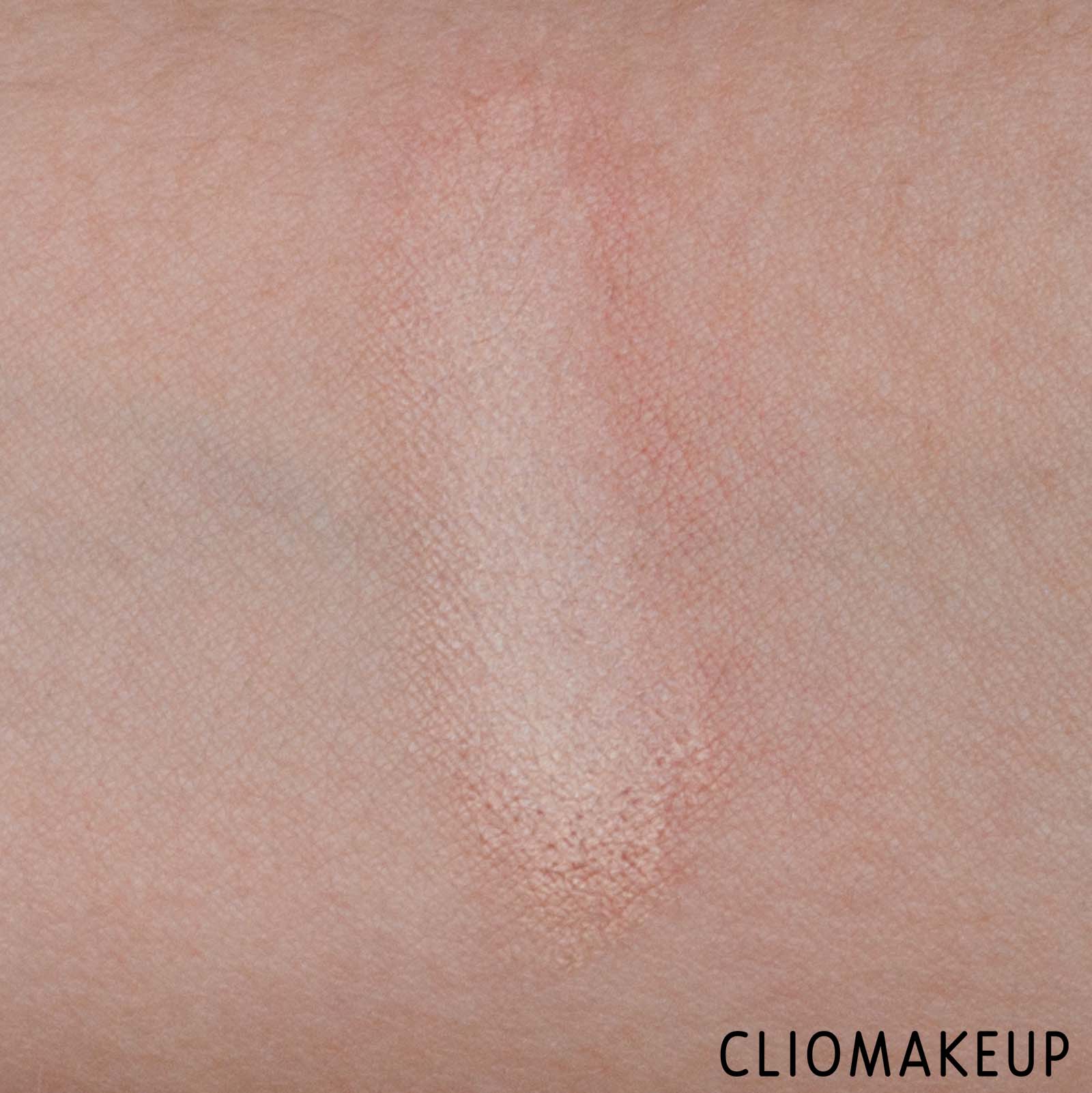 cliomakeup-recensione-correttore-essence-stay-natural-correttore-9