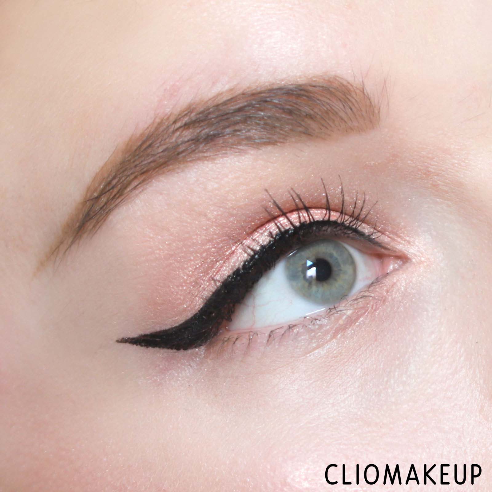 cliomakeup-recensione-eye-liner-kat-von-d-liner-x-eye-liner-10