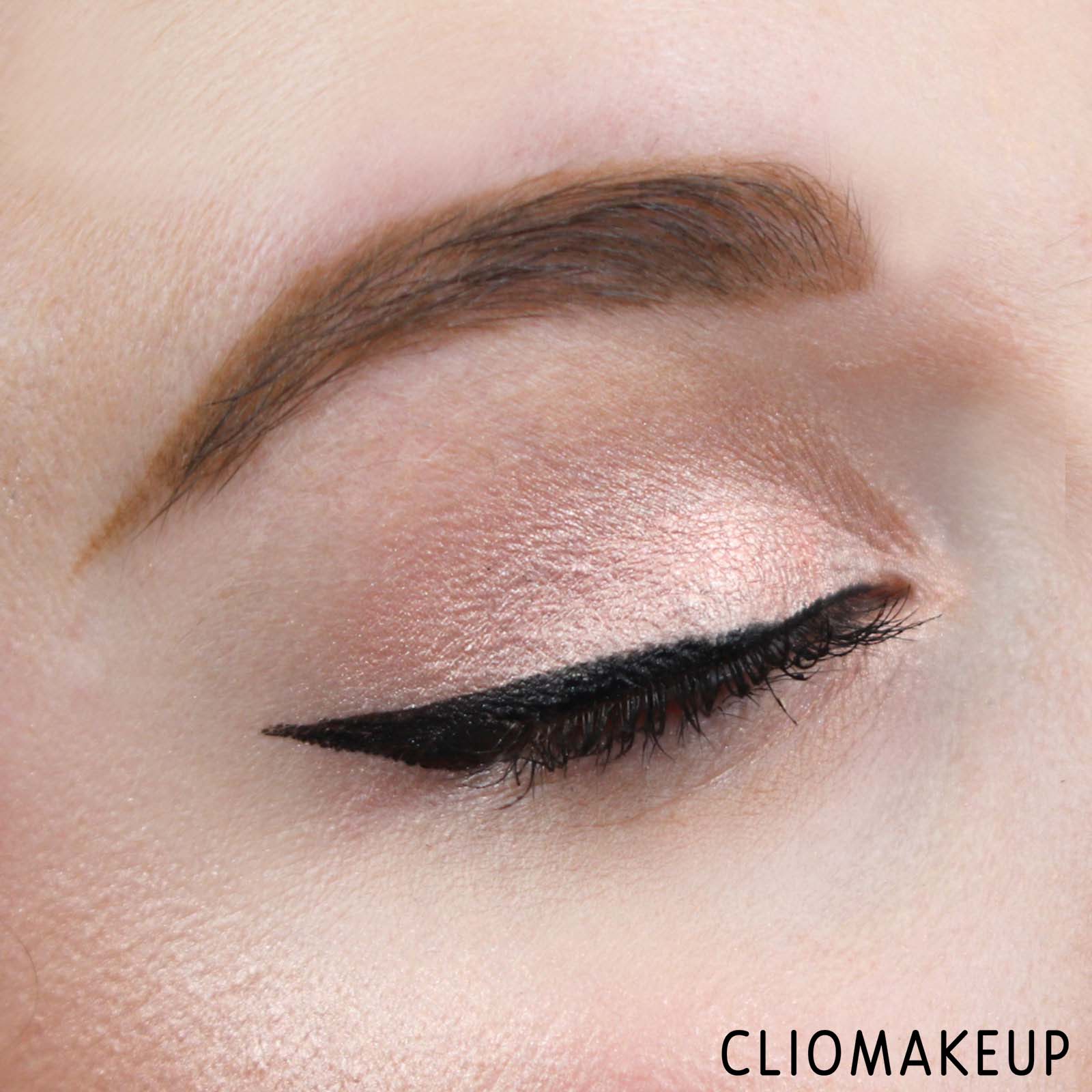cliomakeup-recensione-eye-liner-kat-von-d-liner-x-eye-liner-12