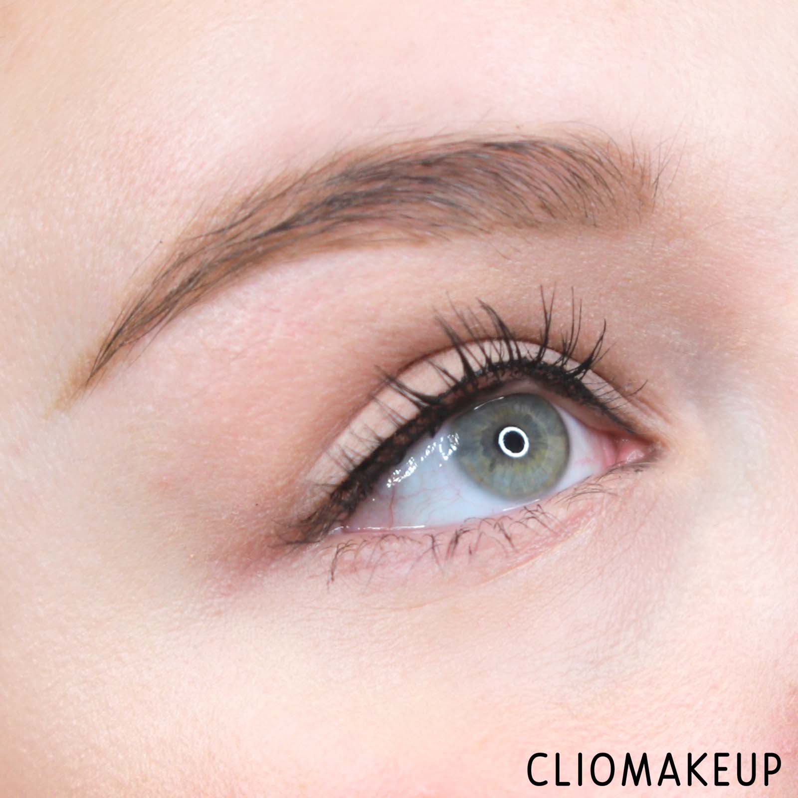 cliomakeup-recensione-eyeliner-deborah-extra-precisione-eyeliner-waterproof-11