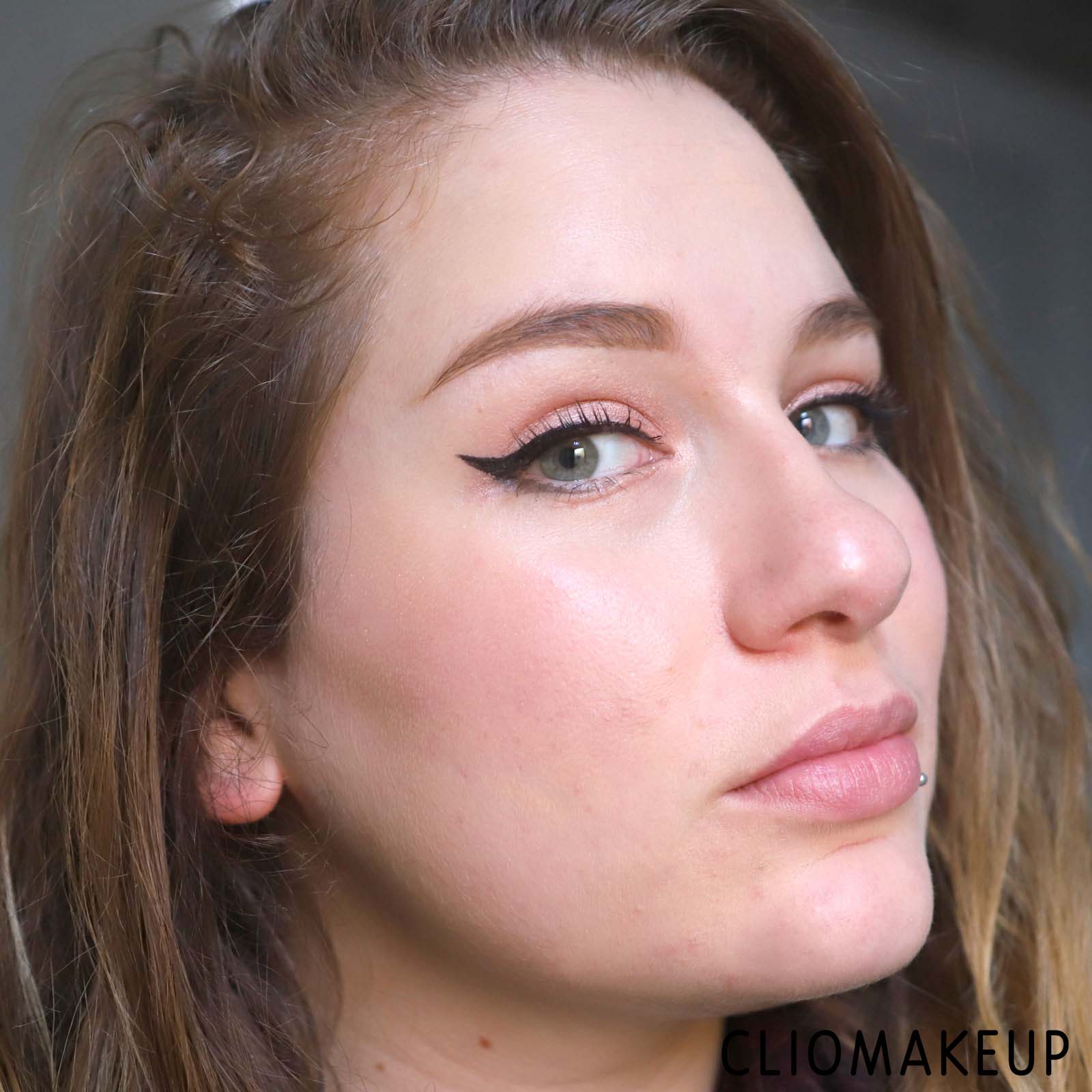 cliomakeup-recensione-illuminante-mac-dazzle-highlighter-12