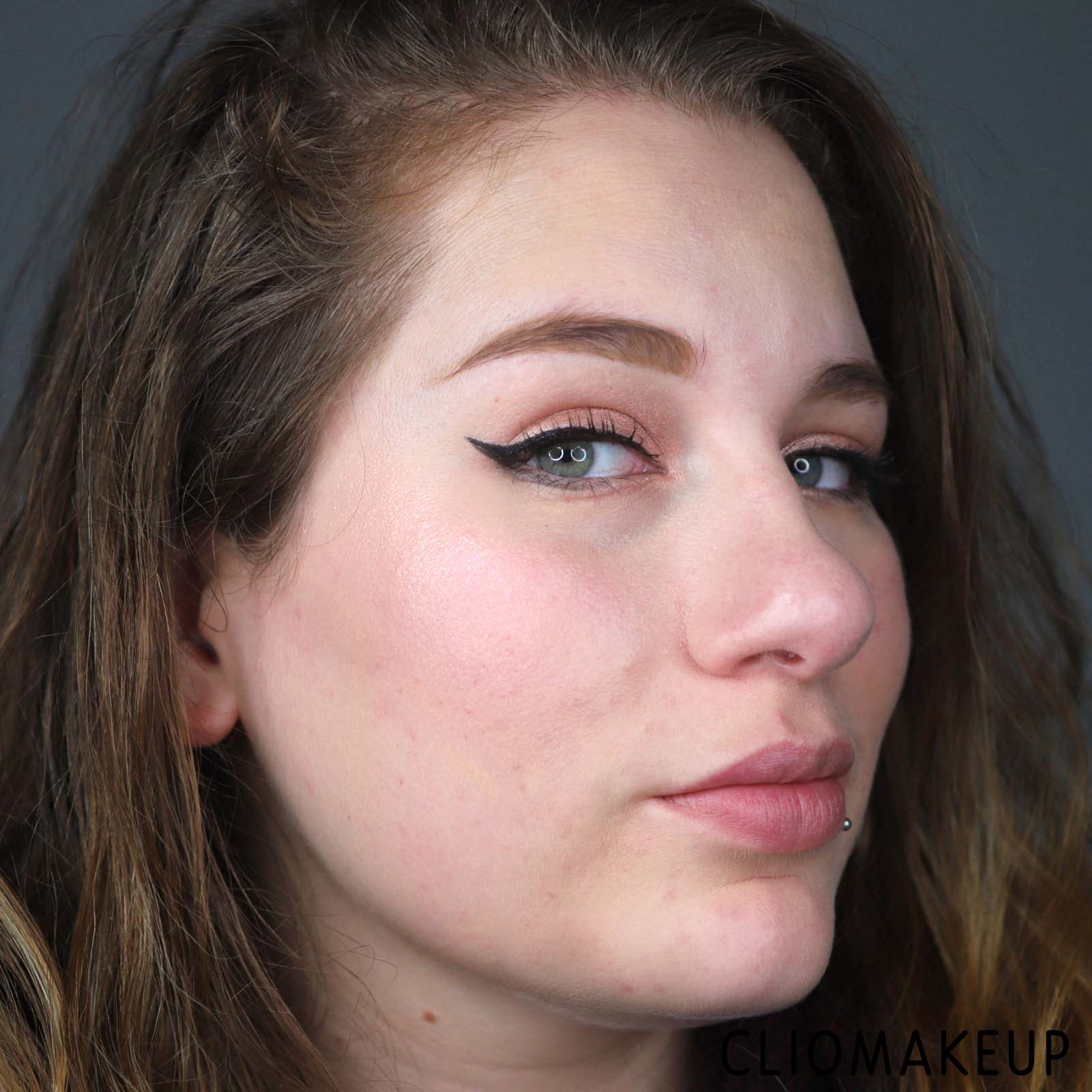 cliomakeup-recensione-illuminante-mac-dazzle-highlighter-13