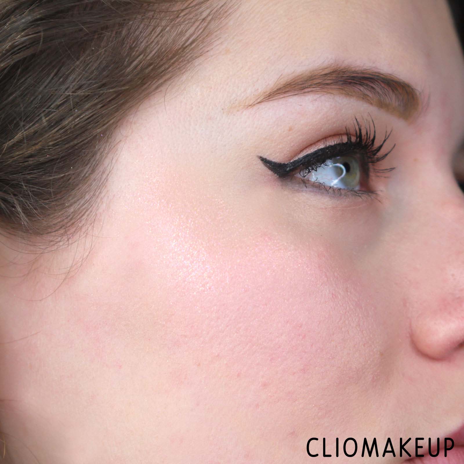 cliomakeup-recensione-illuminante-mac-dazzle-highlighter-15