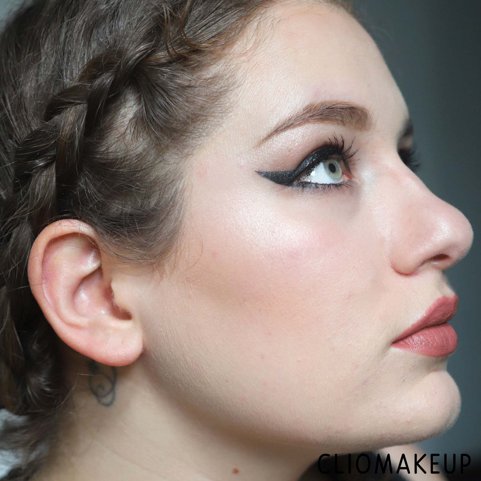 cliomakeup-recensione-illuminante-pupa-glow-obsession-compact-highlighter-12