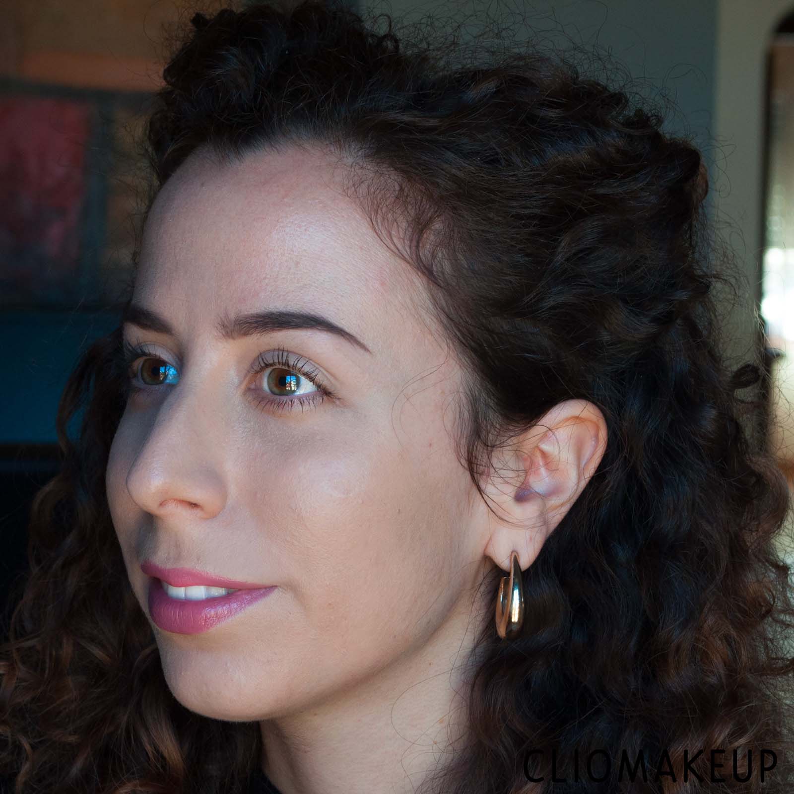 cliomakeup-recensione-illuminanti-pupa-glow-obsession-liquid-highlighter-8